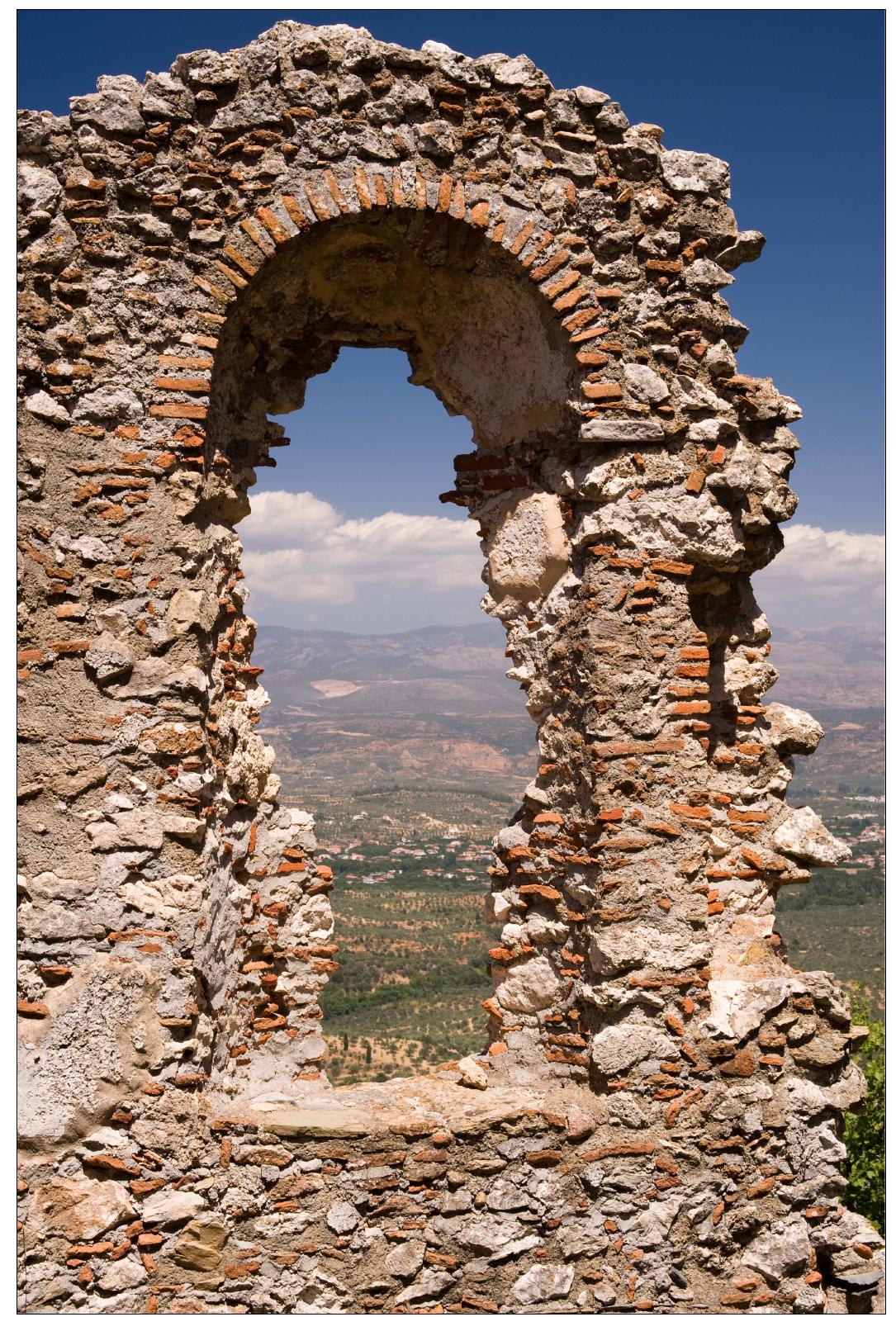 Figure 1 - Between Frame and Image: Iconological Functions