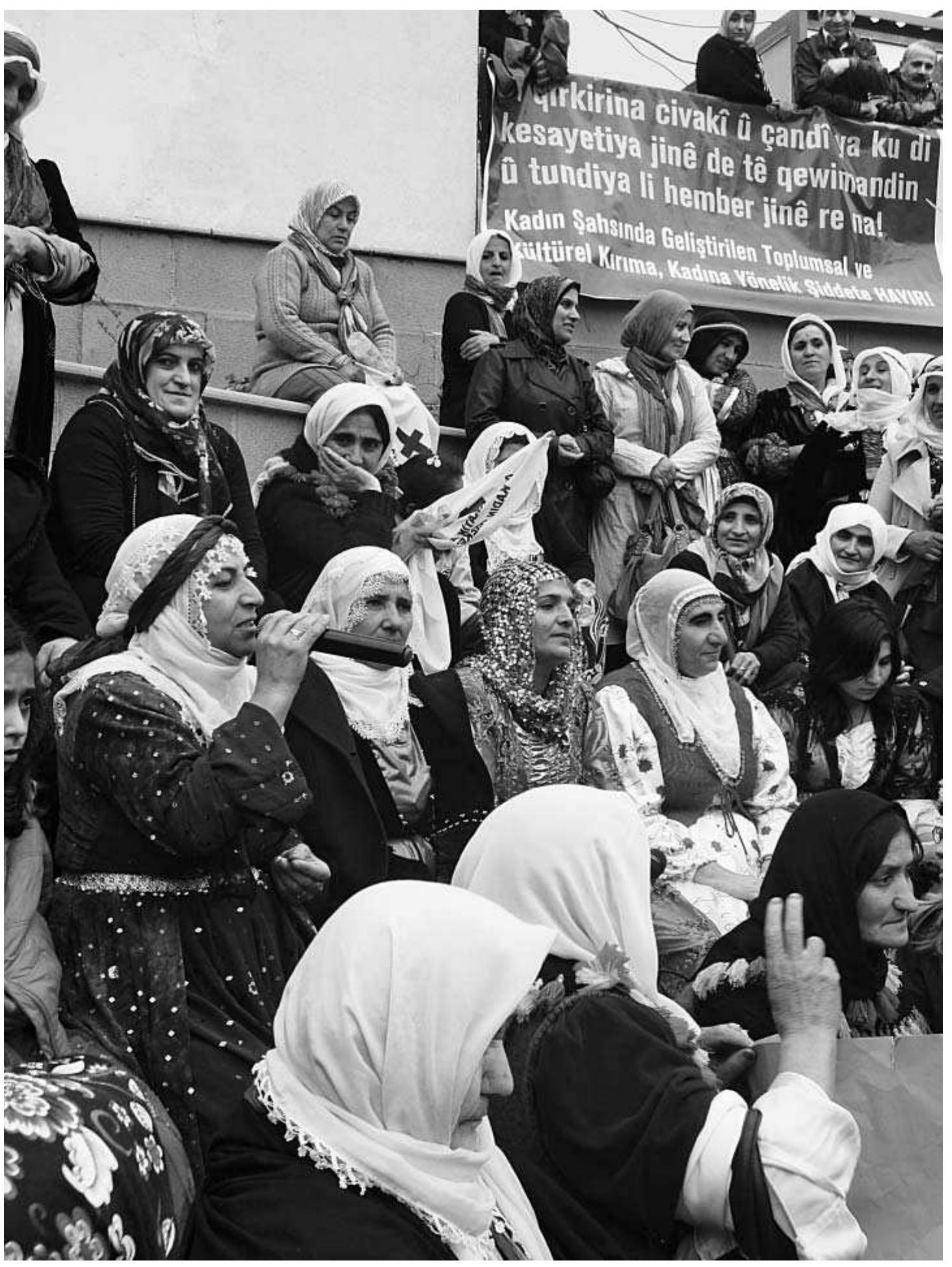 Figure 1. Women dengbéjs performing at DOKH-organized women’s rights rally on November 25, 2012, in Var 