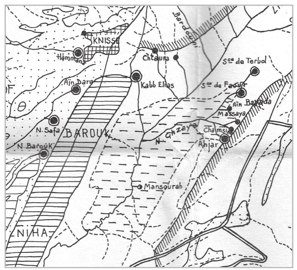Fig. 4- The wetlands’ boundaries in dashed lines (after Vaumas 1954, plate VIII). 