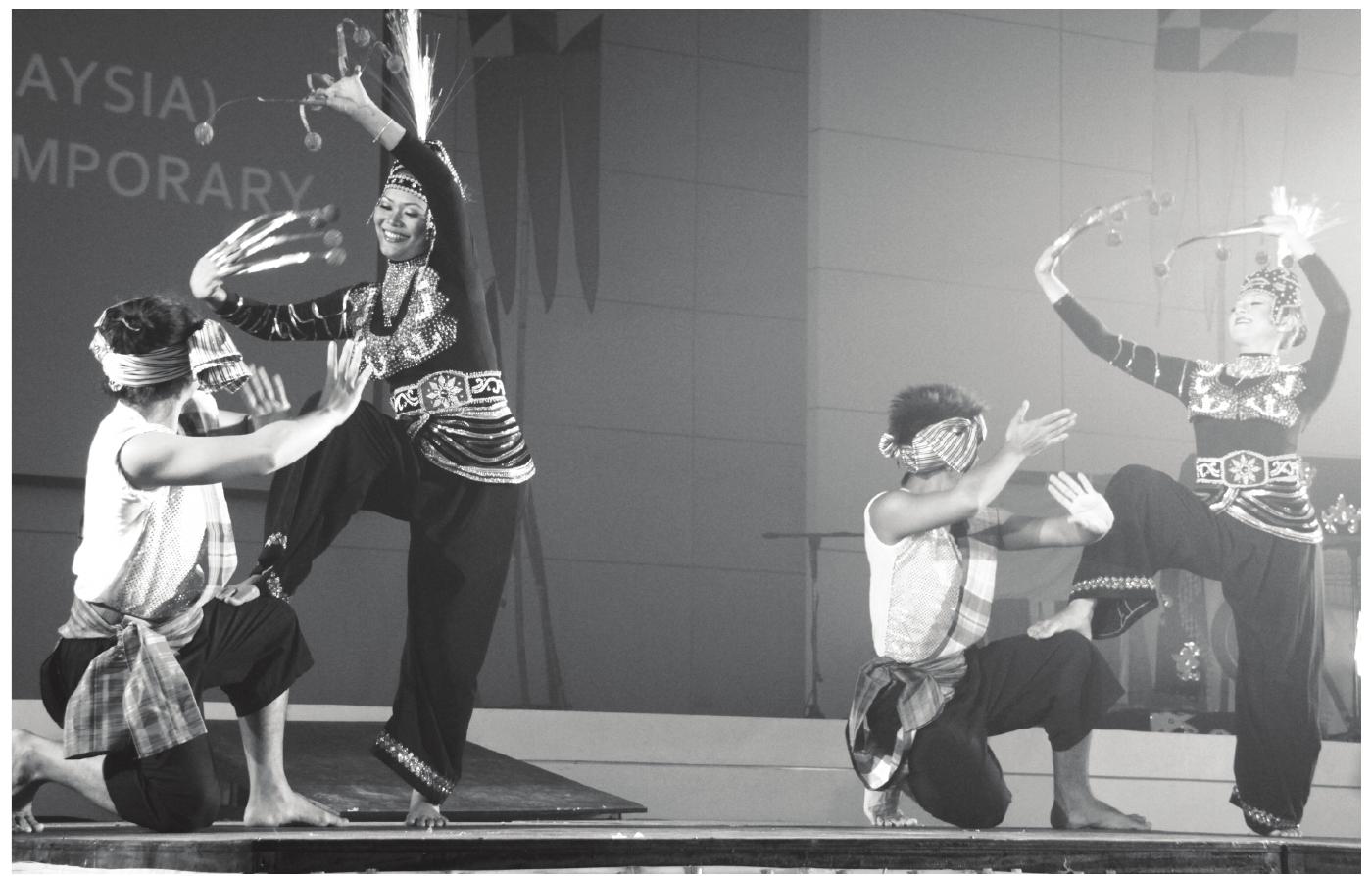 VK-da kichkina mushuklarning fotosuratlari