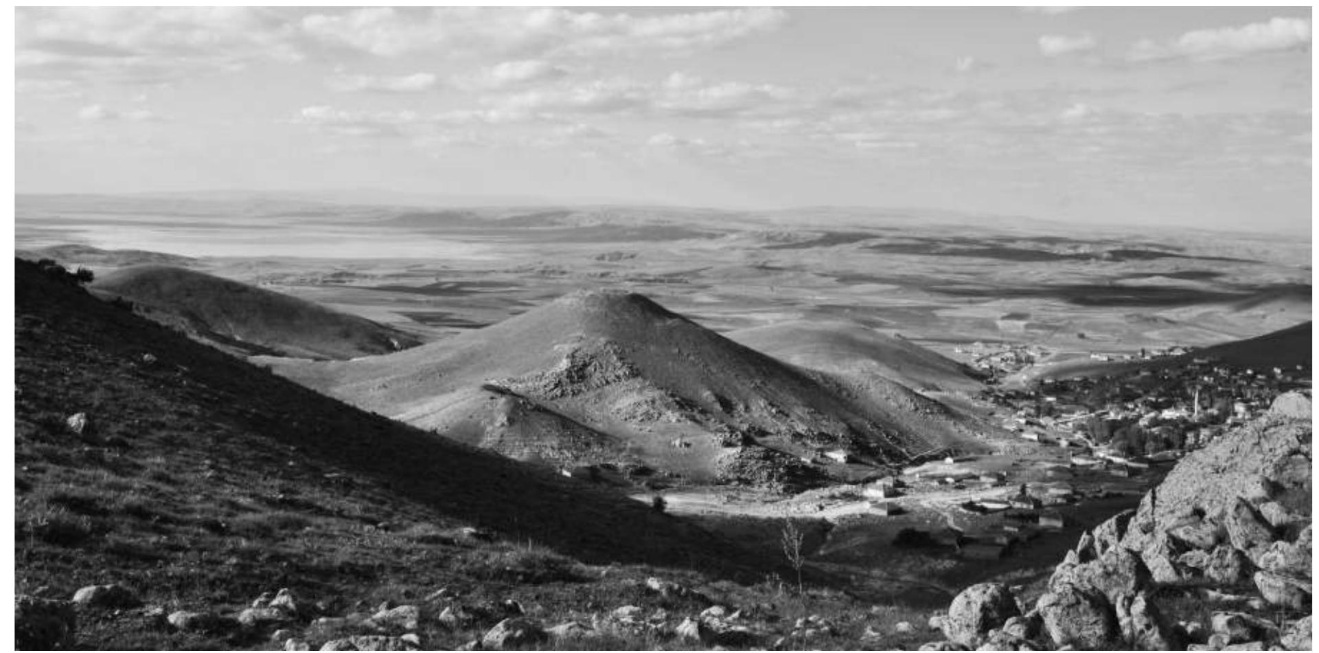 Fig. 16 : Kale Tepe with Dipdede village at right. 