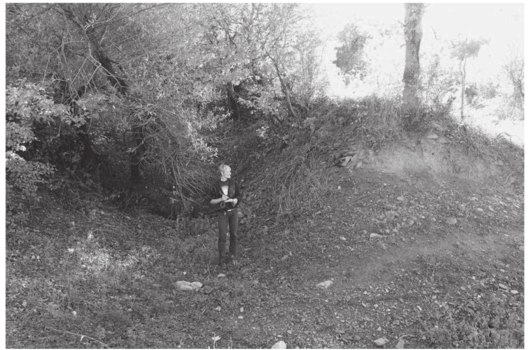 Fig. 22: Burial mound (OH_ID_405) located to the north of the Trebenishko Kale (photo by P. TuSlova). 