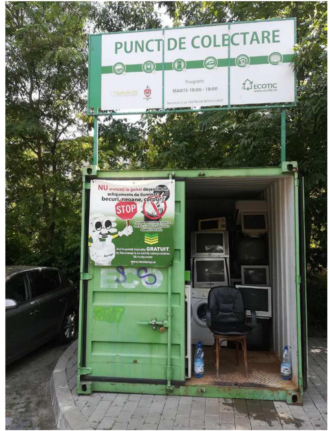 FIG. 7 WEEE collection point in Iasi city (Tatarasi area), Romania. (Photo by FC Mihai June 2018.) 