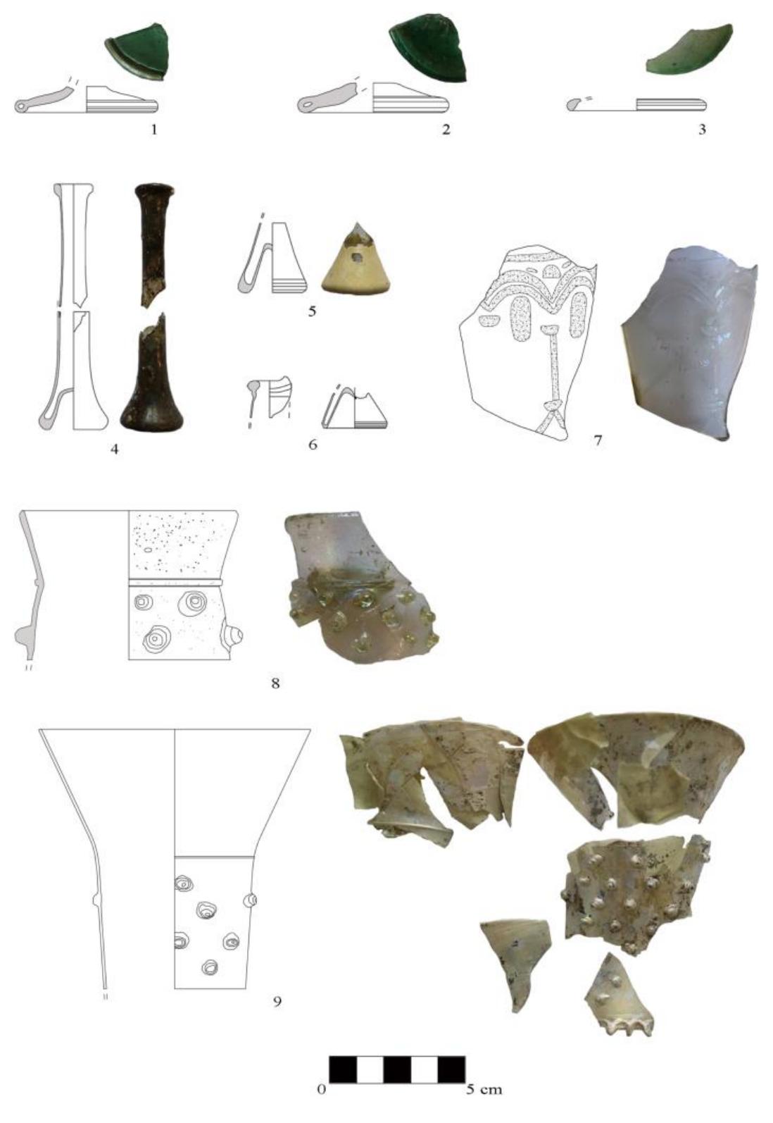 M. Carver — A. Molinari — V. Aniceti — C. Capelli — F. Colangeli — L. Drieu — G. Fiorentino — F. Giovannini - M. Hummer — J. Lundy — A. Meo — Monnereau — P. Orecchioni — M. Primavera — A. Ughi e SICILY IN TRANSITION — New research on early medieval Sicily, 2017-2018  Finally, in the 13" century contexts prunted beakers seem to be omnipresent, as happens in most of the late-medieval contexts already known, not only in Sicily but also in the rest of Italy and in some countries of the Mediterranean basin and of continental Europe>®. Prunted beakers mainly refer to two types: with a low and wide cylindrical body and slightly turned-out, or with a taller and narrower cylindrical body, a very extruded edge and a stapled foot®. 