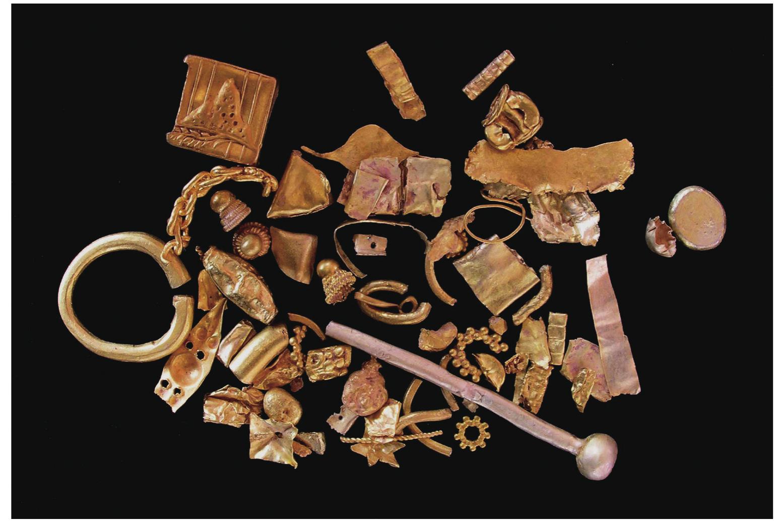 2 ERERAMHRSHA, HARASS SRABBE. Boonyarit Chaisuwan tH  