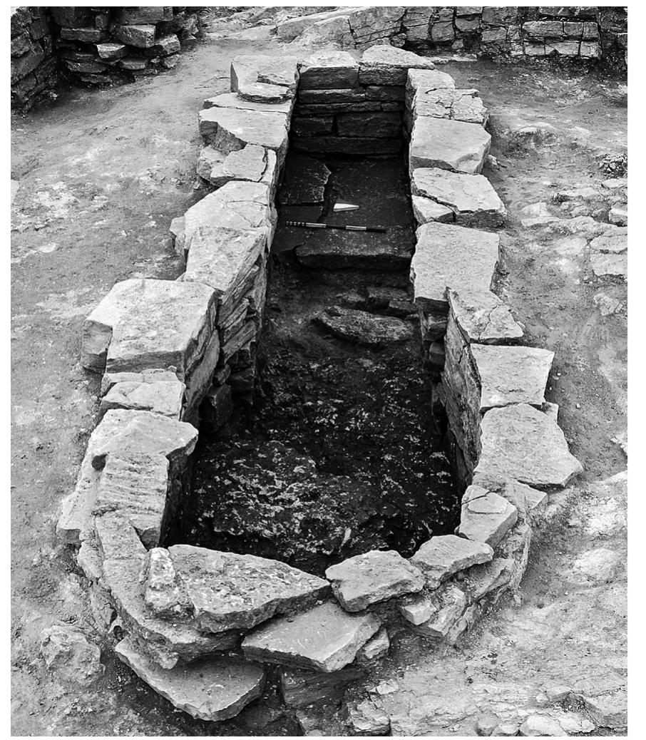 Fig. 19 : Belentepe grave no. 2011-23  Geometric Period Grave Types and Architecture at Milas — TKi Excavations 