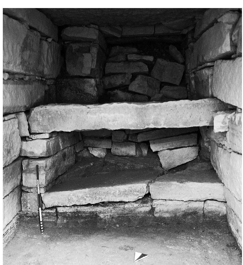 Fig. 29 : Husamlar grave no. 2010-1, eastern niche  Geometric Period Grave Types and Architecture at Milas — TKi Excavations 