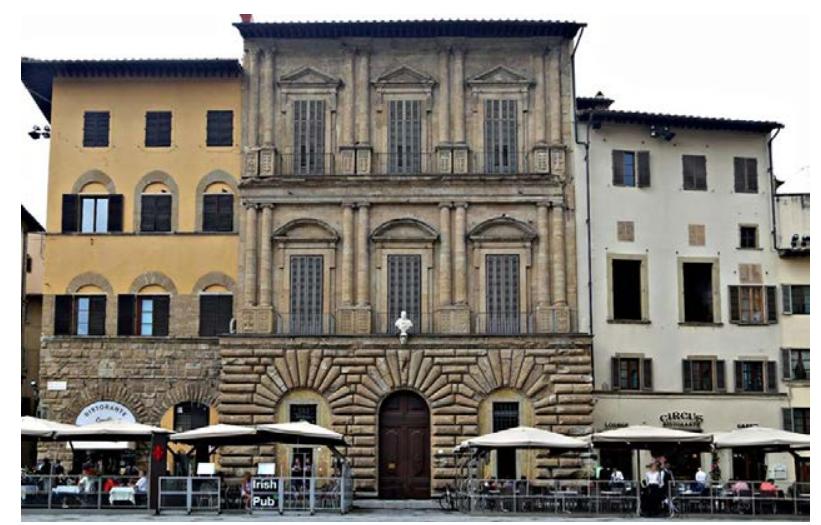 Fig. 7— The front of Palazzo Uguccioni on Piazza della Signoria square, Firenze. 