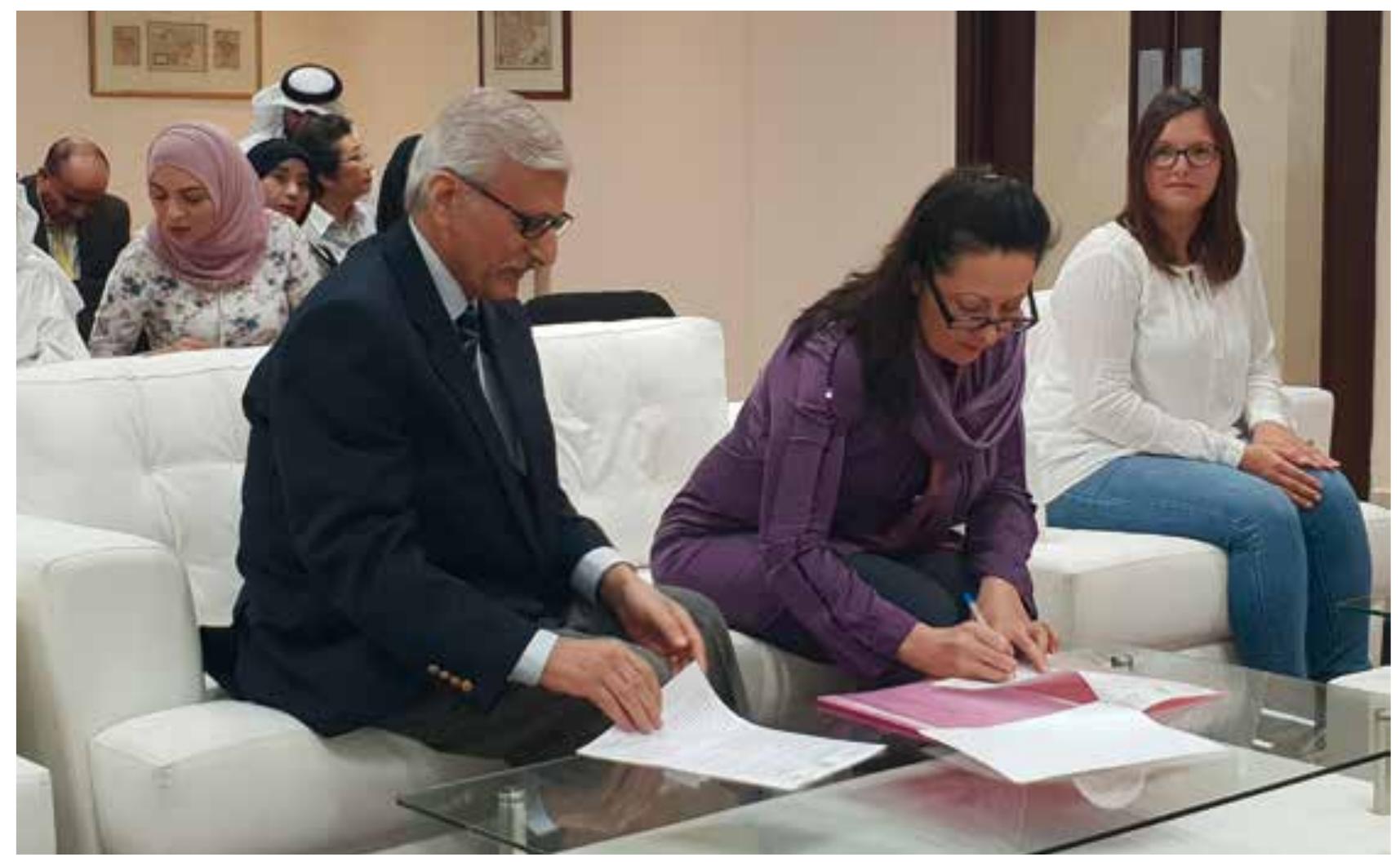 Fig. 12 Official meeting and signing the cooperation contract with Sharjah, UAE (photo: M. Bérner)  trajectories in the Balkans and Mario Gavranovié for New insights in Bronze Age metal produc- ing societies in the central and western Balkans. An interdisciplinary study on the social impact of metallurgy and exchange networks. Both projects started with field and study seasons and in synergy with the already advanced Vizualizing the unknown Balkans project. The outcome of the  projects will be presented in the framework of regular lecture series at the Austrian Embassies and cultural institutes in Sarajevo and Belgrade. 