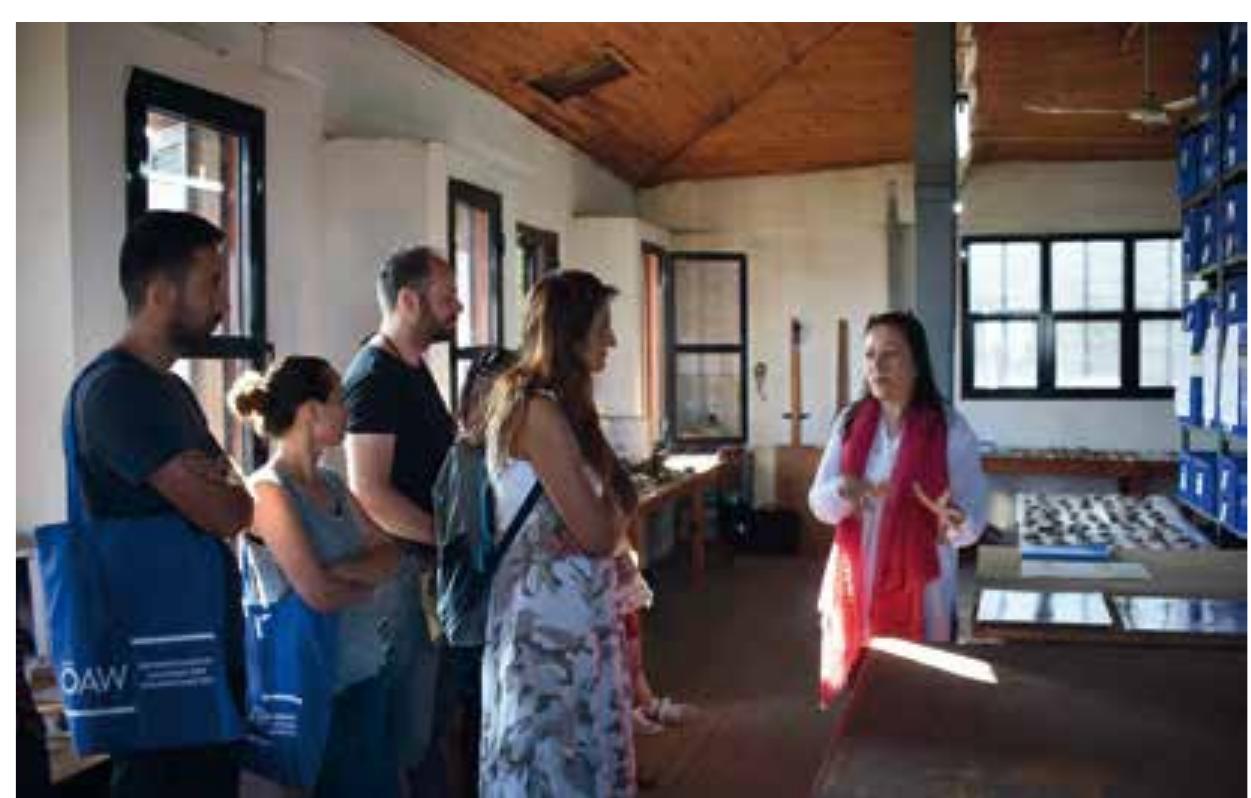 Fig. 19 Participants of the CLAC Summer School (photo: F. Ostmann/OREA)  Fig. 20 Barbara Horejs lecturing at the CLAC Summer School (photo: F. Ostmann/OREA) 