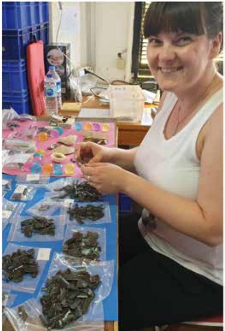 Fig. 42 Work on the lithics from the Neolithic Cuku- ri¢i Héytik (collection of cores) in 2019 depot cam- paign in Selcuk, Turkey (photo: B. Horejs) 