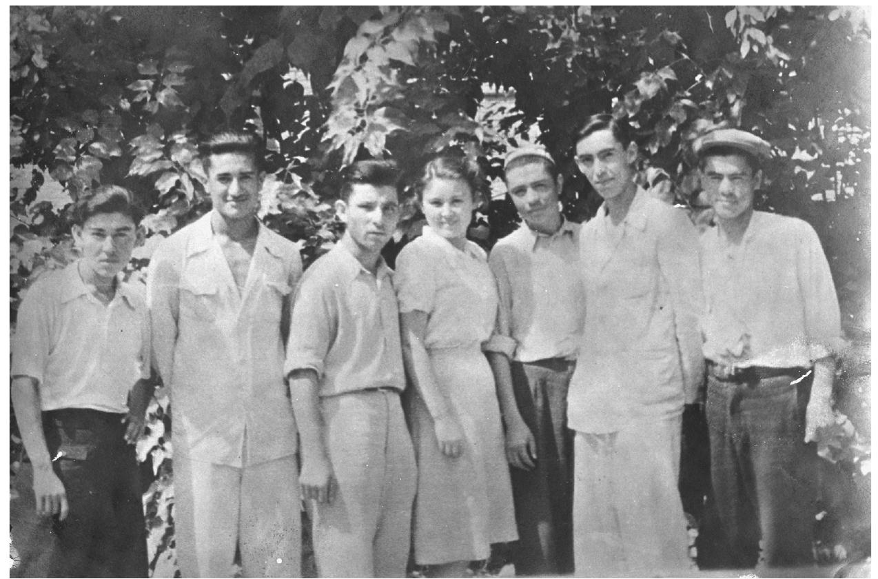 Busty loli ayollar bilan porno Qizlarning jinsiy hazillari