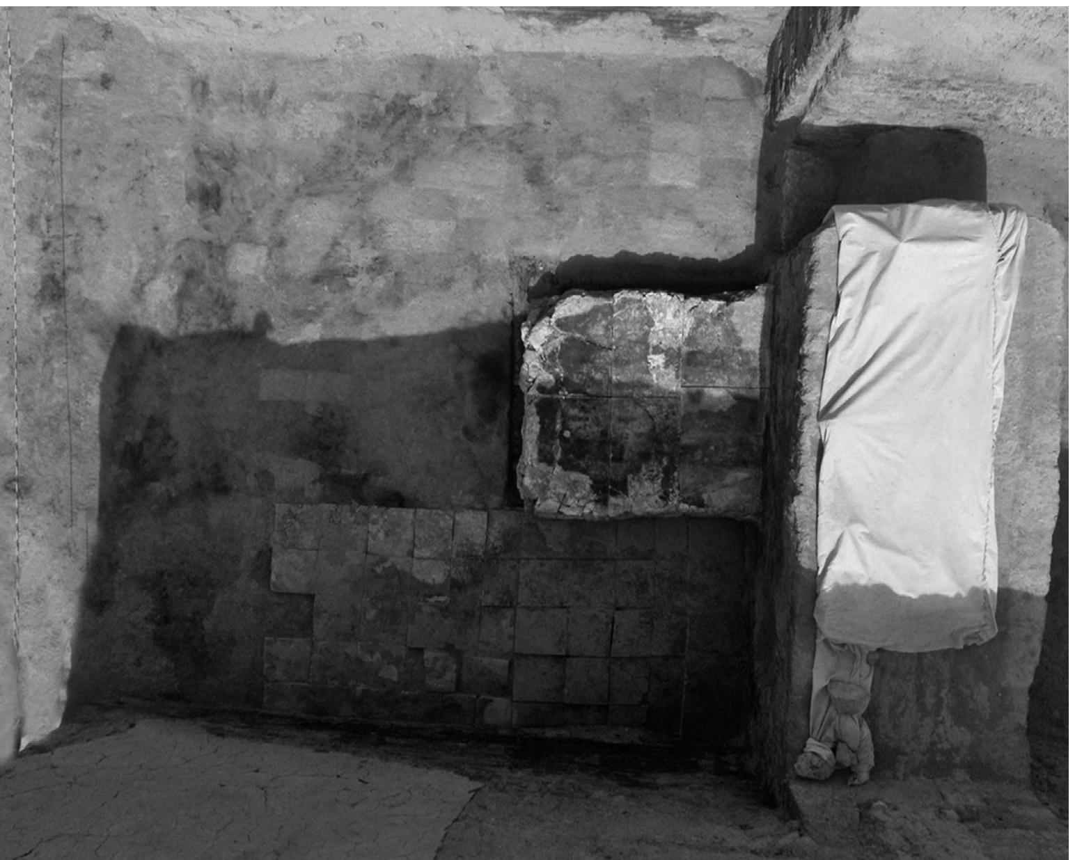 Fig. 3: South section of the Hall with podium. (Ayanis Castle Excavation Archive) 
