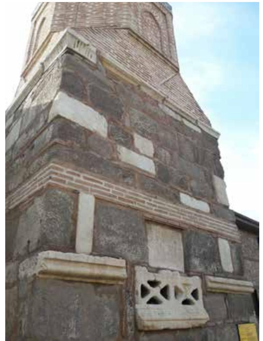 Ankara and the promotion of its heritage (Giinay 2010). In this direction, it is recommendable not only to provide the structure with an adequate pro- motion and communication project but also to de- velop such a project around the millenary history of the city. Nowadays, as already mentioned, the Citadel of Ankara is one of the rare buildings that preserves traces from the different historical ages of the urban centre (Ozcakir, Bilgin Altin6z, Mignosa 2017), without privileging any period but, on the contrary, succeeding in providing important testi- monies of each era of the past. Thus, the implemen- tation of a communication project able to build upon the history of the city, by managing to inclu-  ‘Additionally, because of the court resolutions, different experts consider any intervention perfor- med in the area as illegal and should be reversed by the municipality, which can expose the whole area for bigger damage than the intervention itself. 