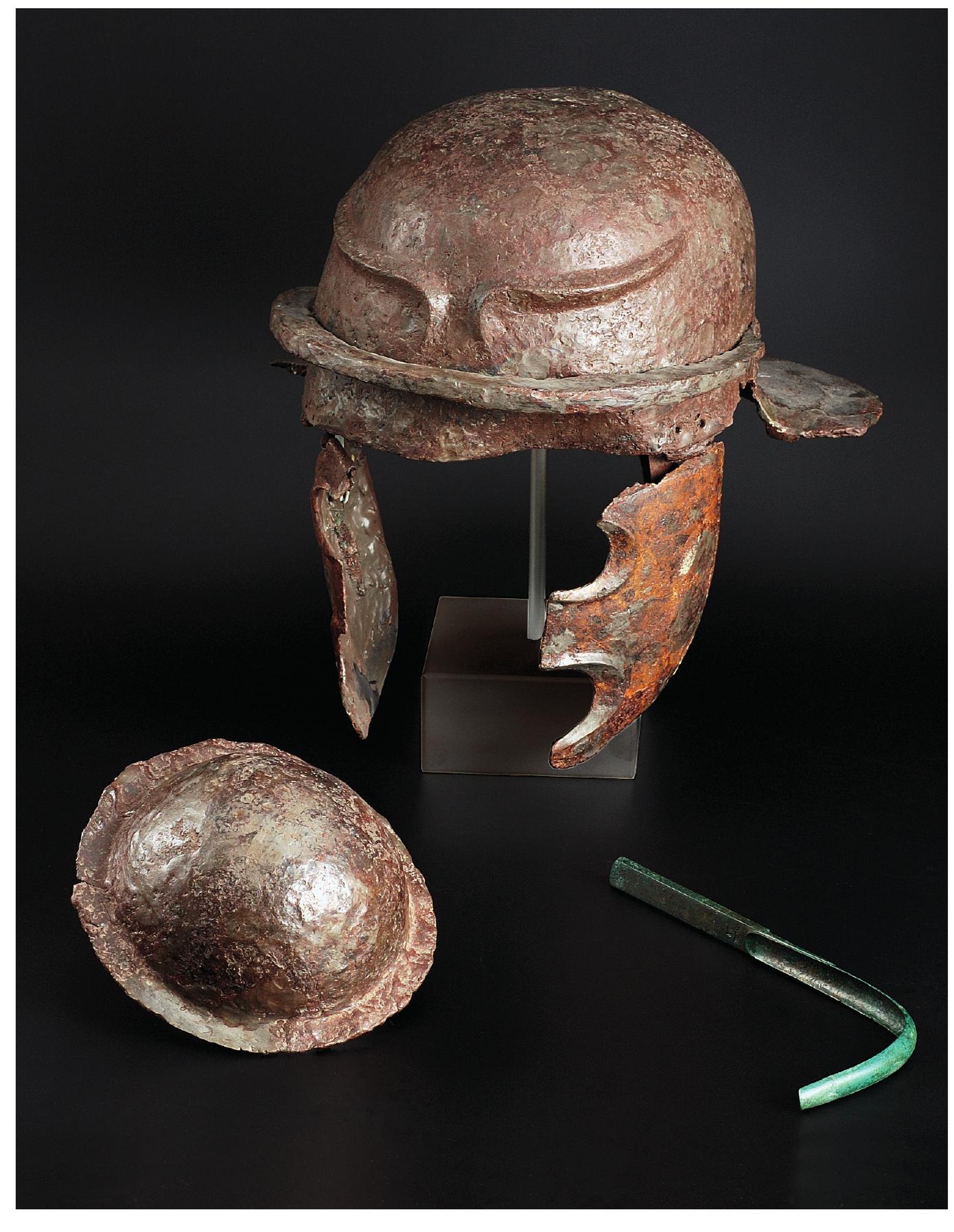 ballistic tests on accurate reproductions of Roman cavalry masks have indicated that they provided very good protection against even substantial impacts. '° Further, experiments by reenactors have shown that these masks did not hinder the wearer’s sight and hearing as much as thought.'’” Additionally, no one would consider a visored medieval helmet to be unfit for battle. As Roman cavalry masks clearly did not impede the rider in his manoeuvres during the hippika  gymnasia, there should be little reason to doubt their effectiveness on the battlefield either.!!° 
