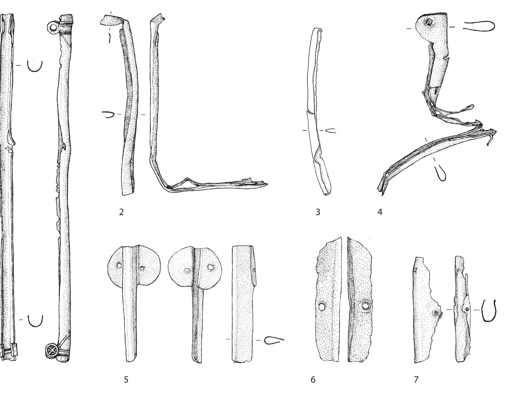 the dagger was worn on the belt, while the sword hung from a baldric worn diagonally from the shoulder. The skirt made of leather strips also disappeared.'® 