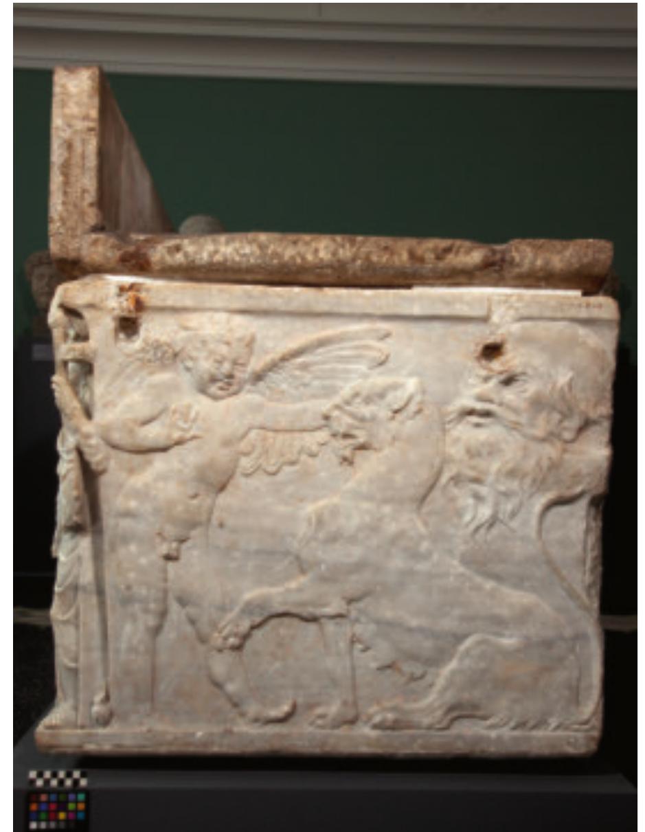 tographic documentation often stand in an iterative rela- 