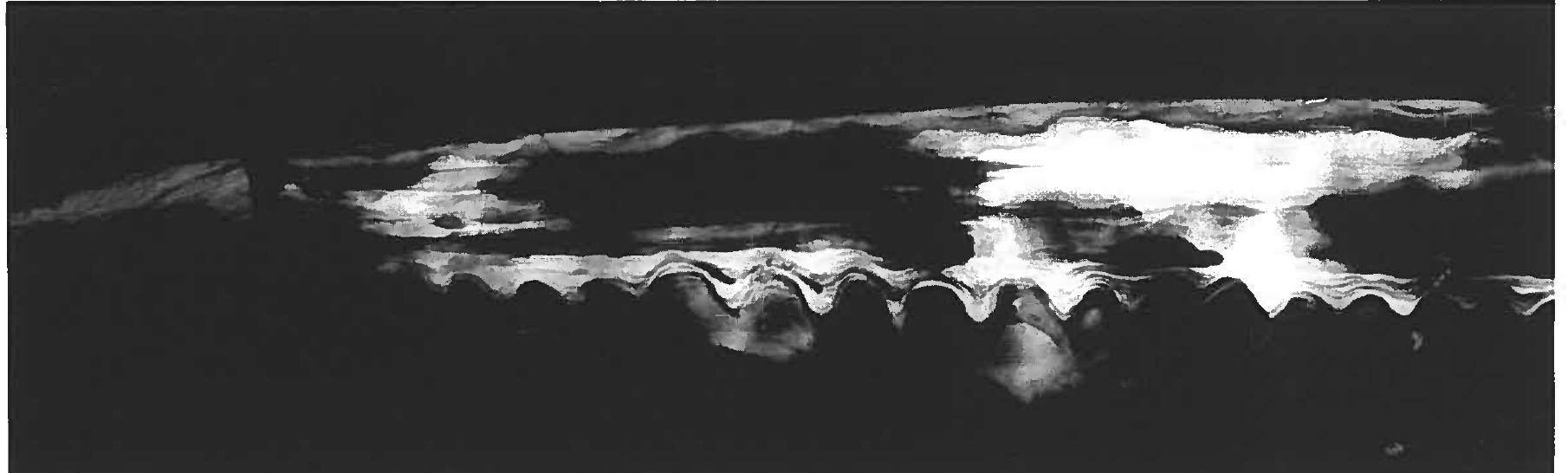 Fig. 2. Rontgenfoto af en enegget sverdklinge med ‘tandet’ pasmedning af eggen. 