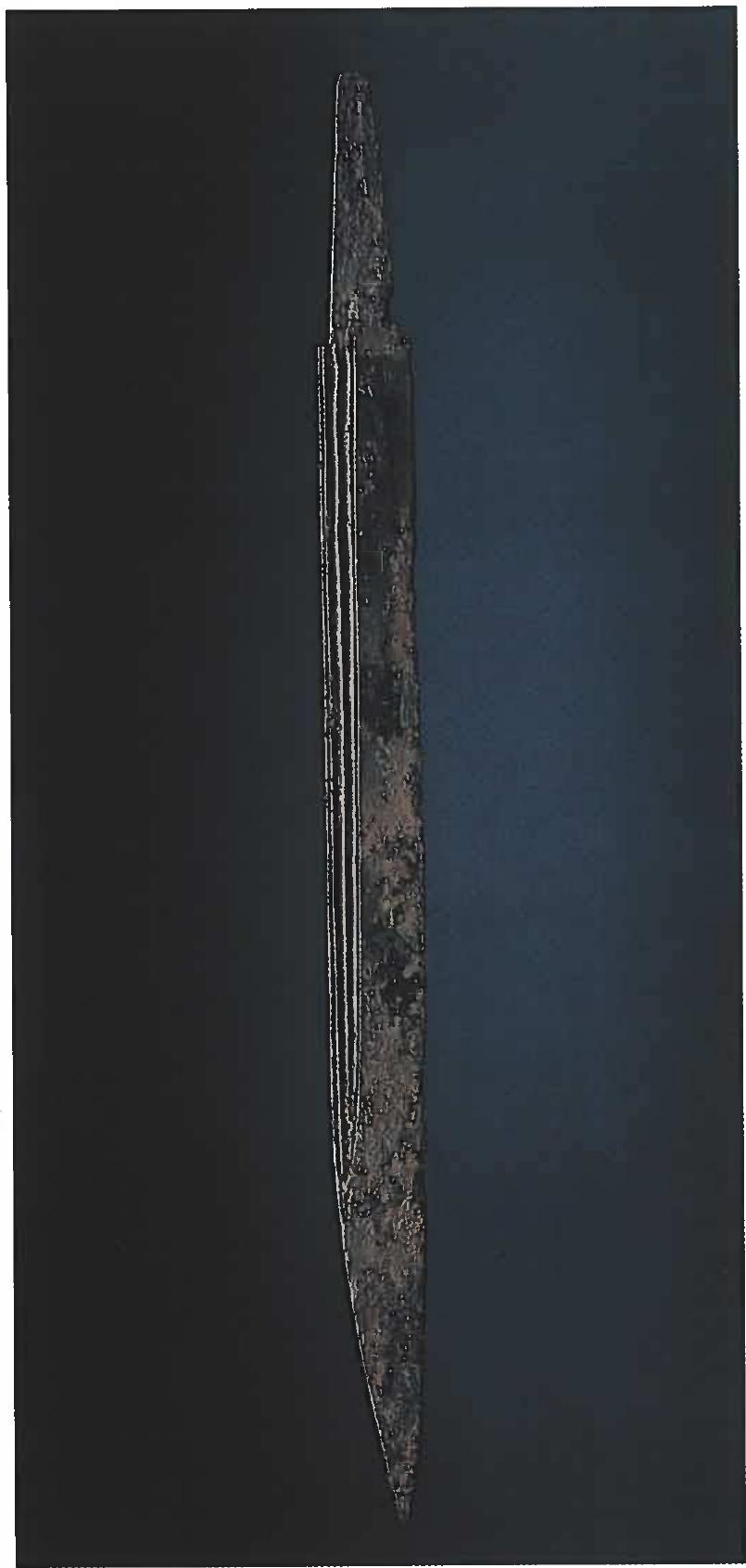 Fig. 3. Over det meste af Skandinavien mgder man ger- manertidens hovedudben ’scramasaxen’ i gravfundene. Dette fund stammer fra Viborg-egnen.  Foto Niels Elswing. 