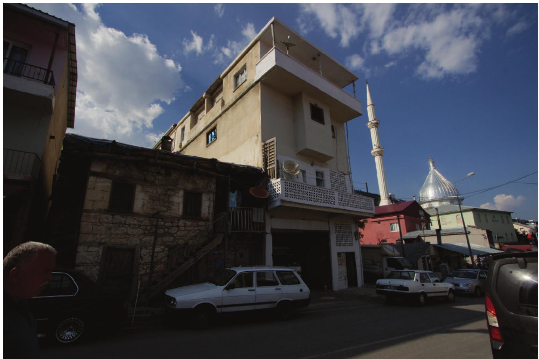 Figure 3. Cinema Ari, a lounge cinema in a small Taurus Highland village (Arslankéy, Summer 2018) 