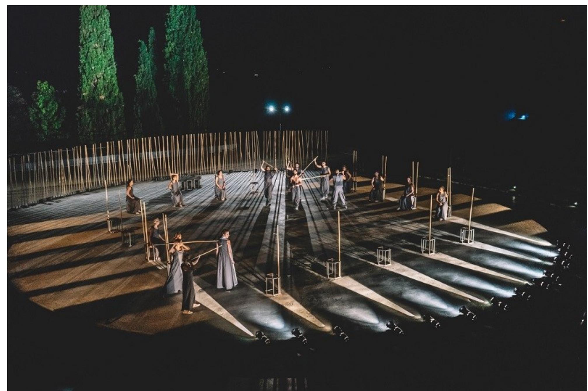 Social distancing on the stage. The Trojan Women by Euripides. Directed by Giannis Paraskevopoulos. Summer production 2020, National Theatre of Northern Greece. Photo: Tassos Thomoglou  This shift in reviewing practices confirms the critic’s contribution to the “institutional regulation of innovation” (Hirsch 643) and mediates audience’s attitudes towards digital forms of theatre and their reception. But as liveness timidly returns through socially distanced and outdoor performances, several critics sound impatient to go back to “normal.” The question is: will theatre criticism ever be the same again under the weight of accumulated experience gained during the health crisis? 