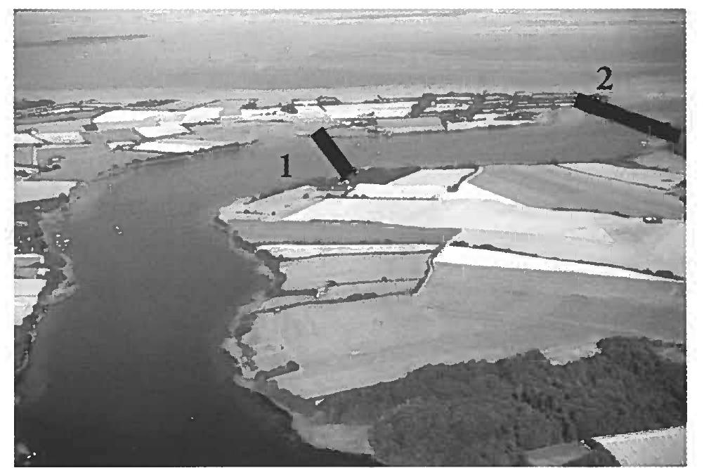 and Development of seismic methods of location of prehistoric and historic structures covered by seabed sediment by Ole Gron'. One of the main aims of the Sea Defence project was to take stock of the information available in the Centre’s archives on sea defences. The result of this stocktaking was that at that time there were about fifty items on pile constructions in the mouths of Danish fjords and inlets. Among these, studies had been carried out early in this century at Henninge Cove and Rodby Fjord, which are dammed-up areas, and later at Skuldelev, Vordingborg, Foteviken (Scania), Gudso Bay and 