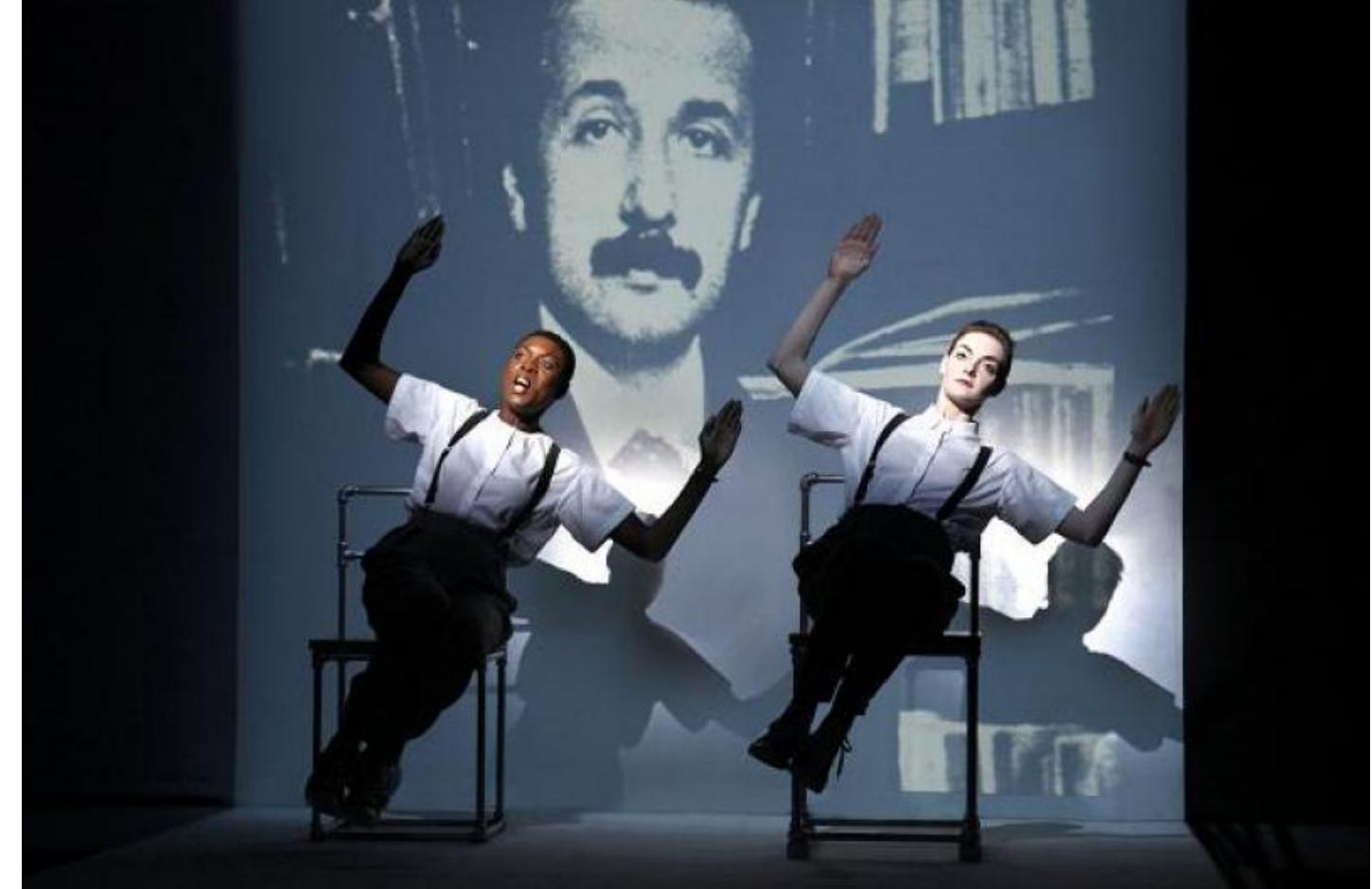 on the Beach explicitly shows that opera is not necessarily an illustration of a dramatic text. 