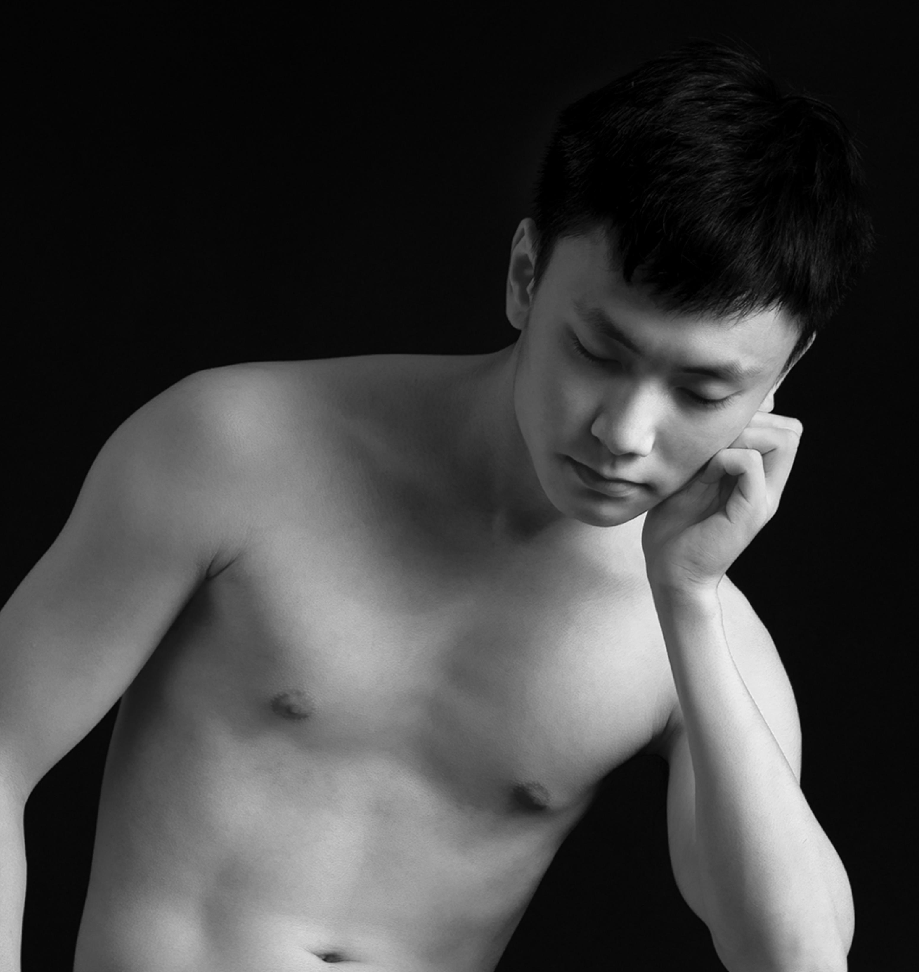 PDF) A brief un-briefing of the male nude: histories, two present  instances, a qualifier