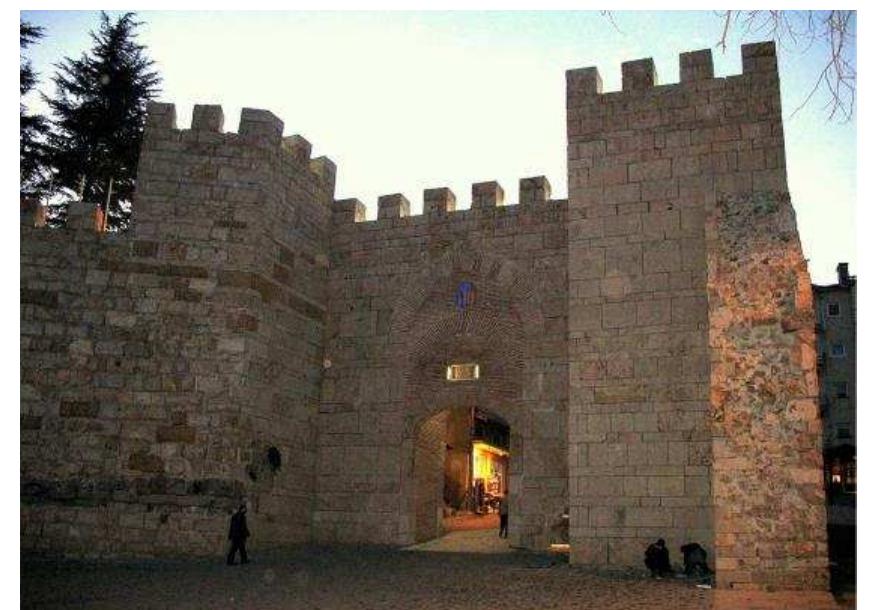 Figure 17 | Gate of Bursa's Byzantine castle, which witnessed the long Ottoman siege. Citrat/CC-BY-SA-3.0-migrated GFDL 