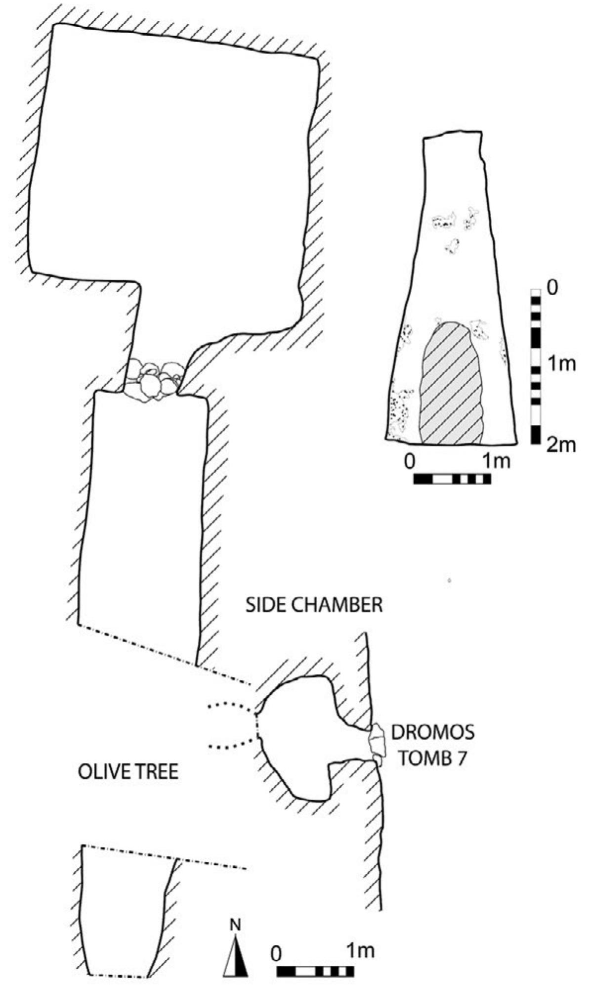 General view of the layout of the chamber with burials 3-5