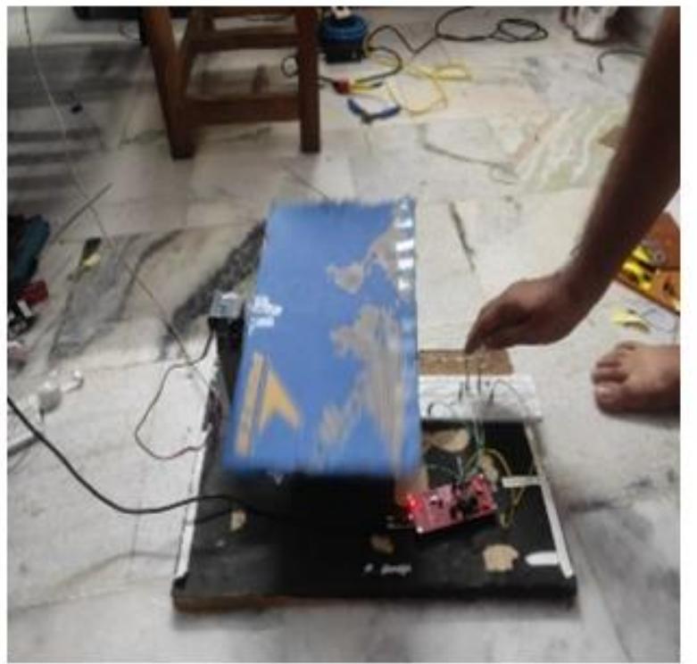(PDF) Development of Sun Tracking Solar Panel using MSP430 Launch pad