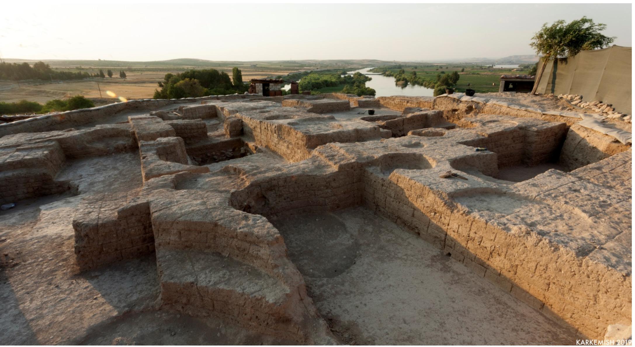 Fig. 6.3. View of the LB II palace on the acropolis (area AA). 