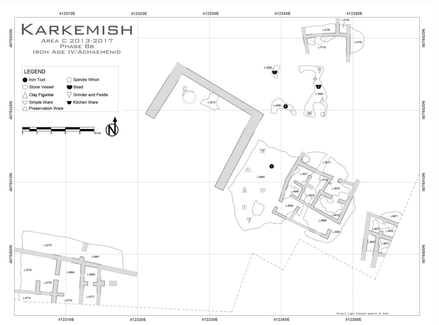 Fig. 10.1. Schematic plan of the Iron age IV domestic buildings and distribution of finds from area C (Phase 8b).  Chap. 10 - The Iron IV Period 
