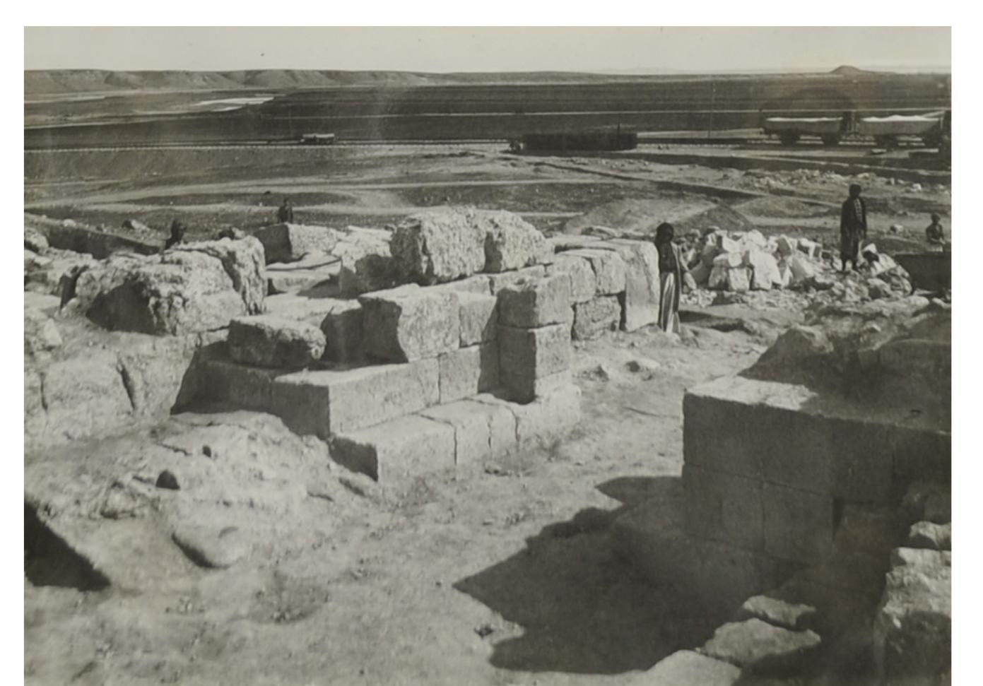 Fig. 11.2. The Roman South Gate during the British Museum excavation in 1912- 1913 before its removal. Seen from north-west. In the background the Euphrates river and the railway under construction (courtesy of the Trustees of the British Museum).  Fig. 11.2. The Roman South Gate during the British Museum excavation in 1912- 