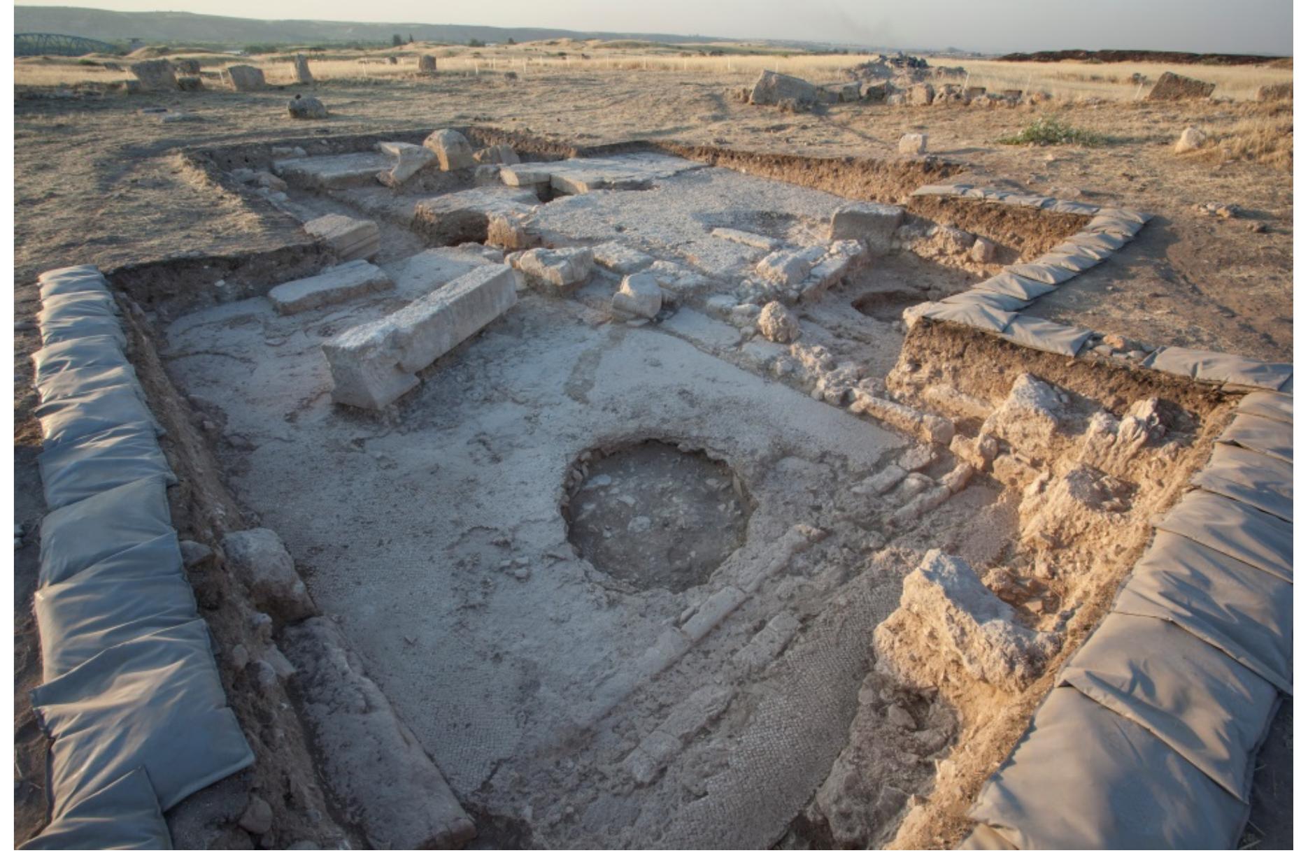 Fig. 11.7. View of the Late Roman villa in area M from north-west. 