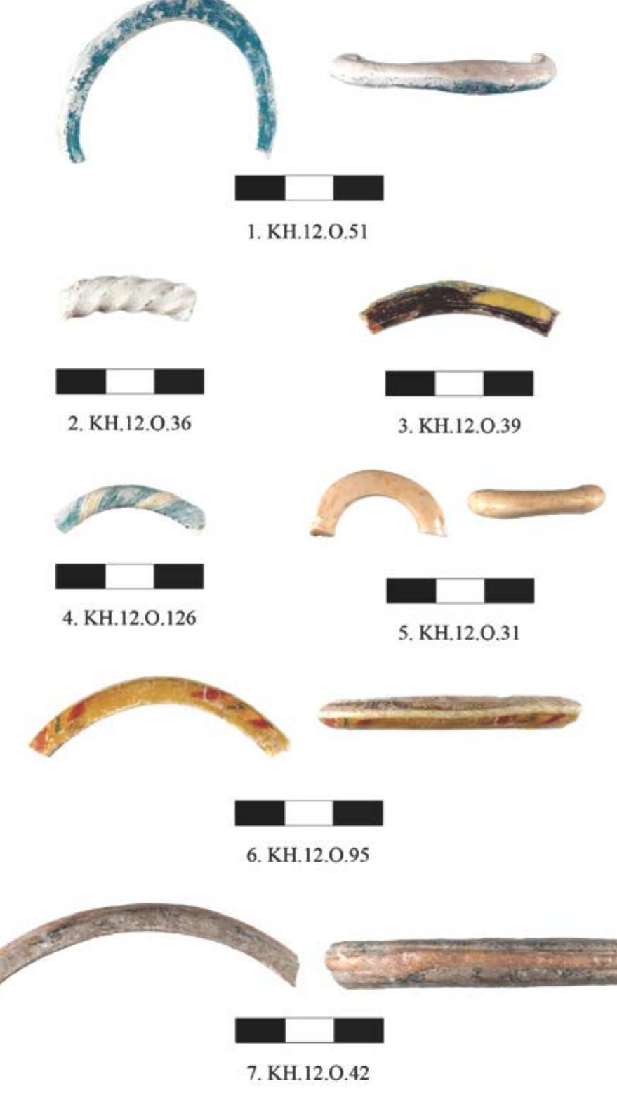 Fig. 12.4. Selection of Early Islamic glass bracelets. 