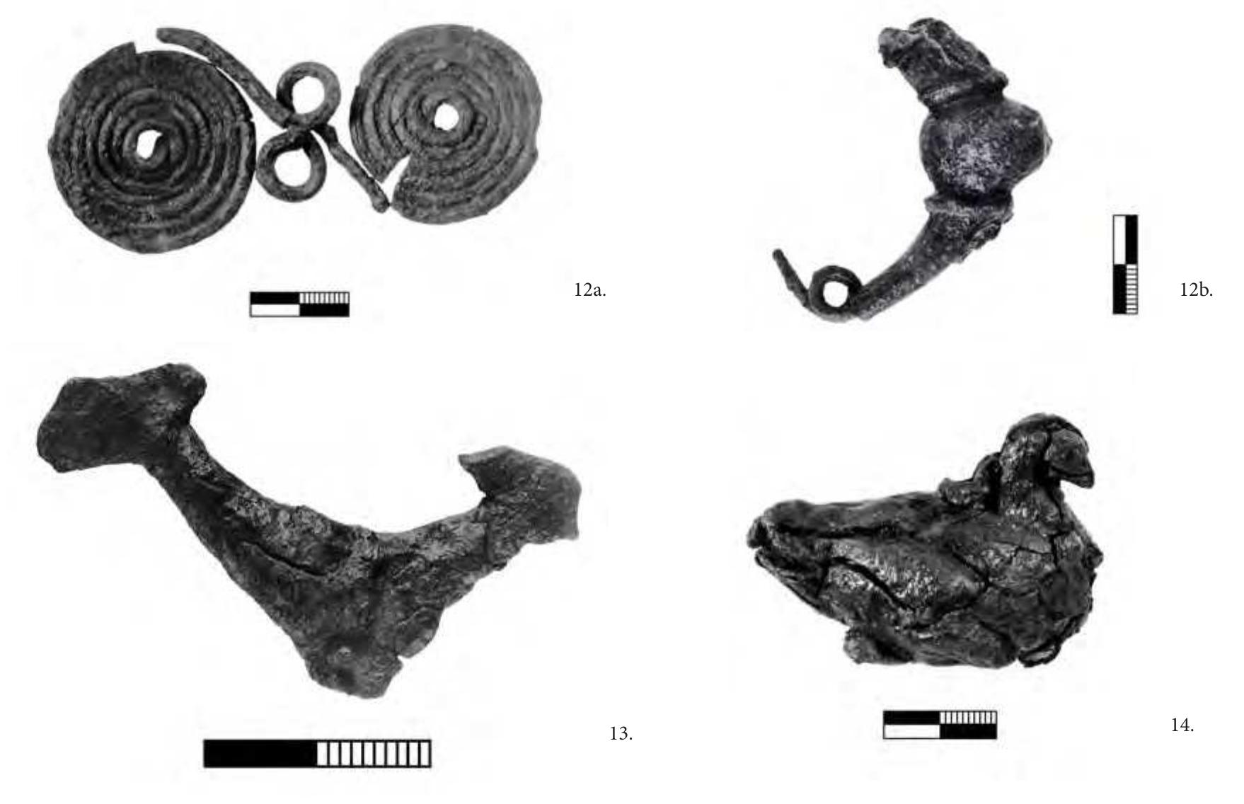Fig. 12a-b. Hyria, Naxos. Bronze spectacle fibula and island type fibula; end of 8th century B.C. (Photographs by E. Eliades; in the excavation archive). Fig. 13. Hyria, Naxos. Bronze bird-like amulet; transition to the 7th century B.C. (Photograph by E. Eliades; in the excavation archive). Fig. 14. Hyria, Naxos. Bronze weight in the form of a duck; 13th century B.C. (Photograph by E. Eliades; in the excavation archive).  In the category of cult objects that were locally made of Naxian clay, but reproduce eastern models, we should include the mask of a bearded man, dated to the late 8th/early 7th century B.C. (Fig. 18) and an anthro-  In the category of cult objects that were locally made of Naxian clay, but reproduce eastern models, we 