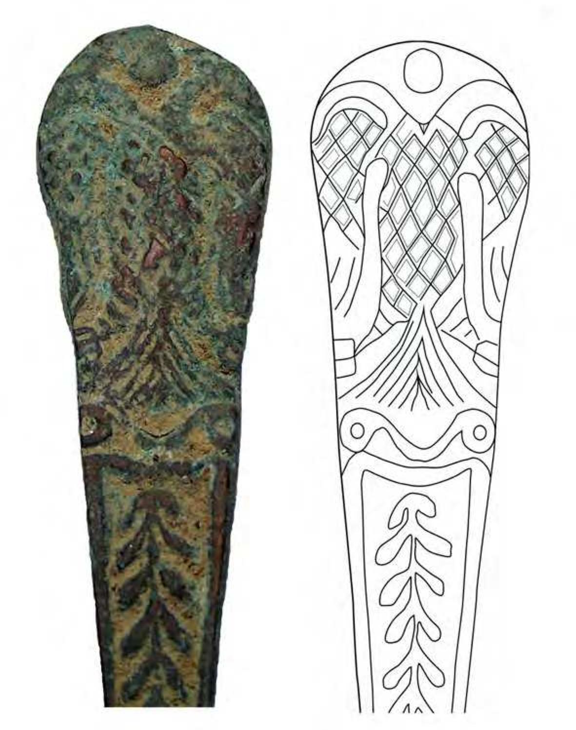 Fig. 2. Chlemoutsi castle, copper alloy spoon, detail of the double-headed eagle. 
