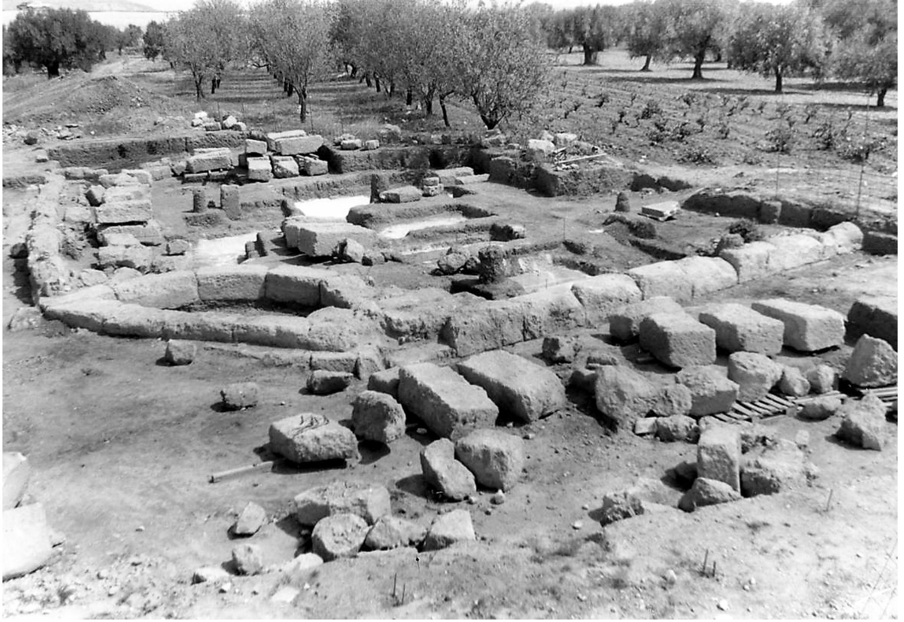Pl. 4. Ancient cemetery of Pousi Ledi in Paiania. Photo Ephorate of Antiquities of Eastern Attica. 