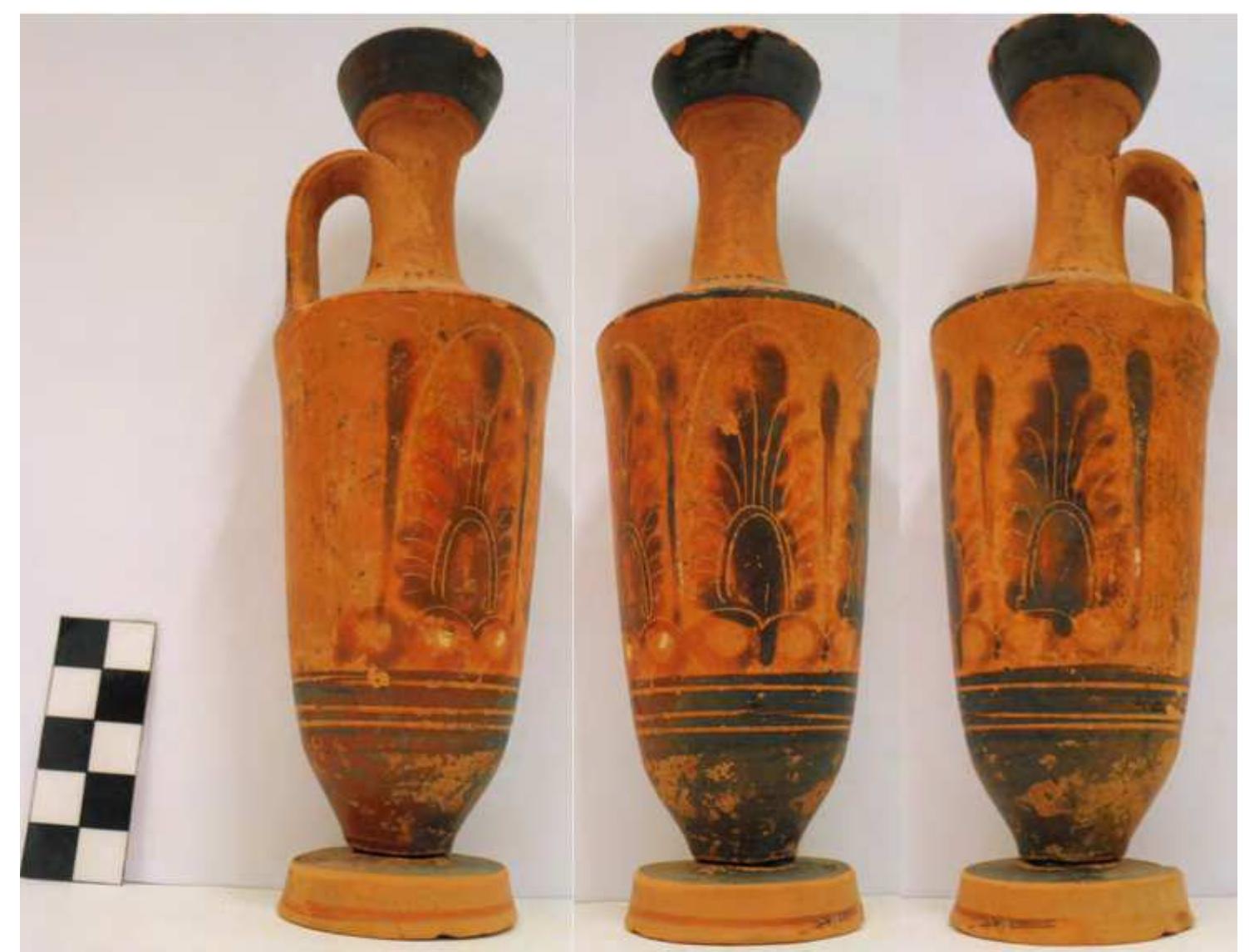 Fig. 2. Black-figure lekythos from Grave 1. Photo P. Galiatsatou. 