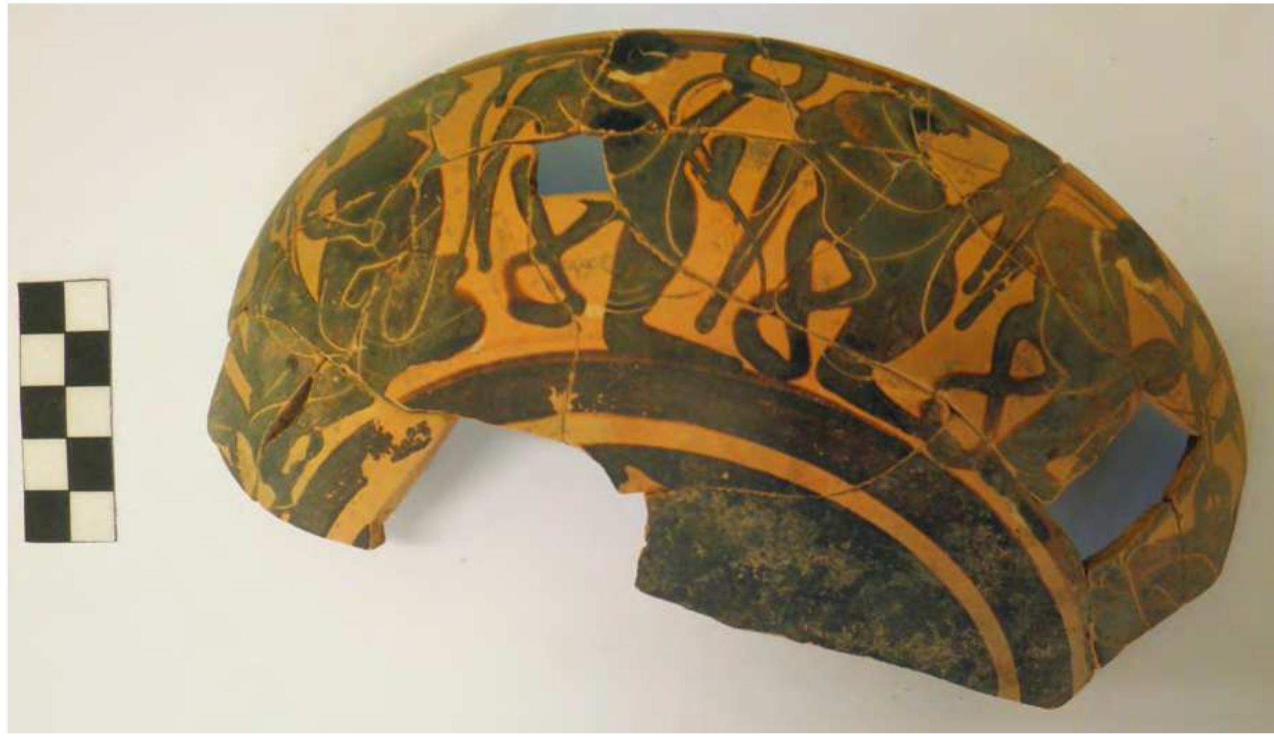 Fig. 40. Black-figure cup, Type Sub-A from Pyre 3. Photo P. Galiatsatou. 