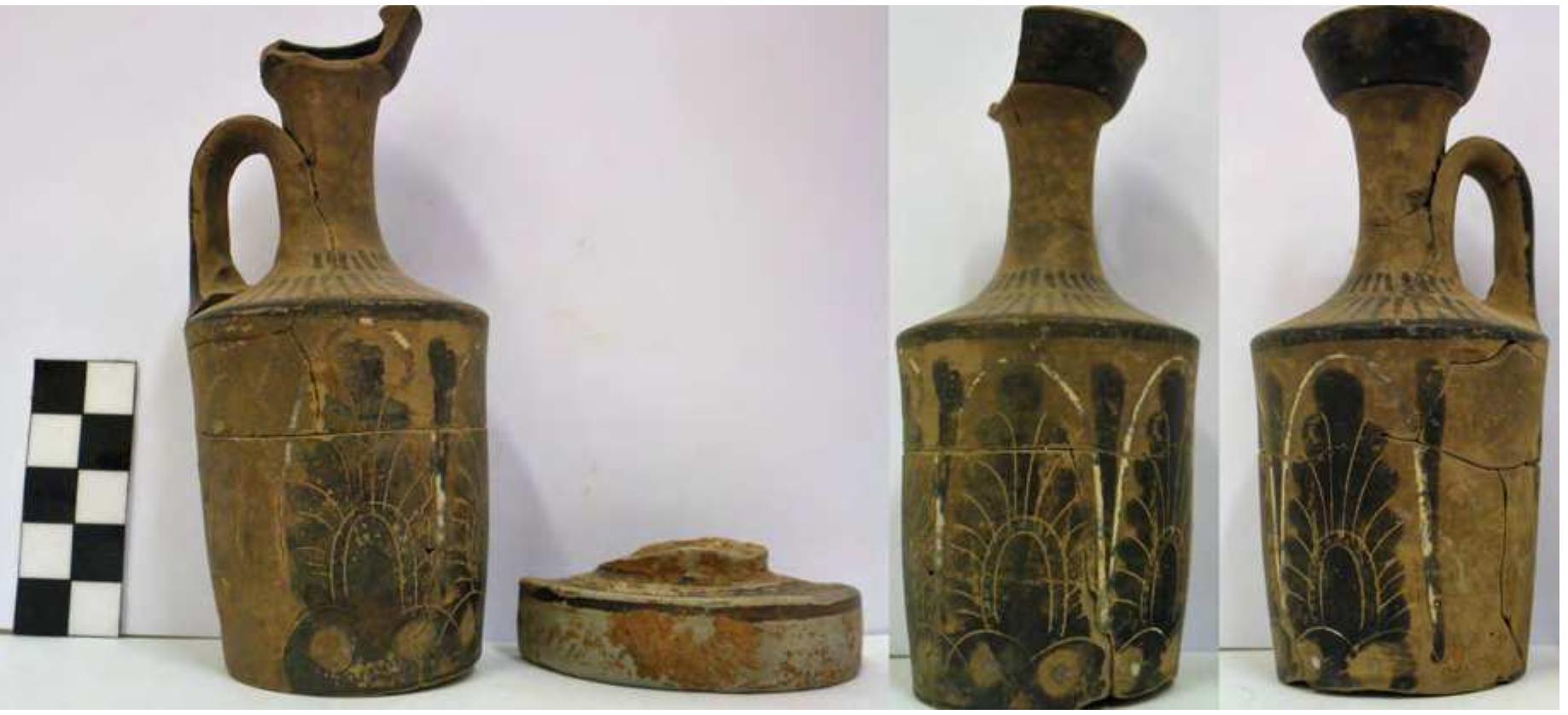 Fig. 42. Black-figure lekythos from Pyre 4. Photo P. Galiatsatou. 