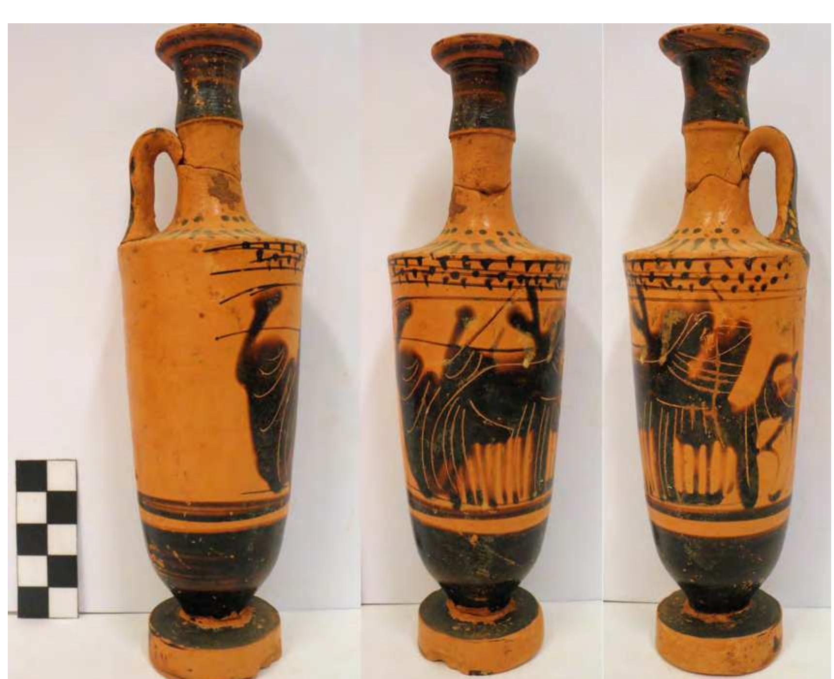 Fig. 43. Black-figure lekythos from Pyre 3. Photo P. Galiatsatou. 