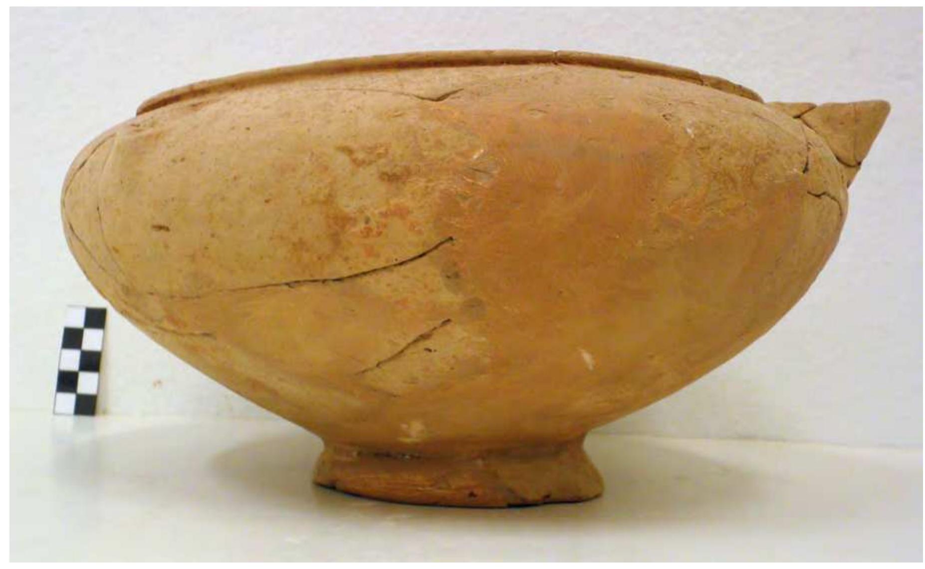 Fig. 67. Black-glazed louterion from Grave 15. Photo P. Galiatsatou. 