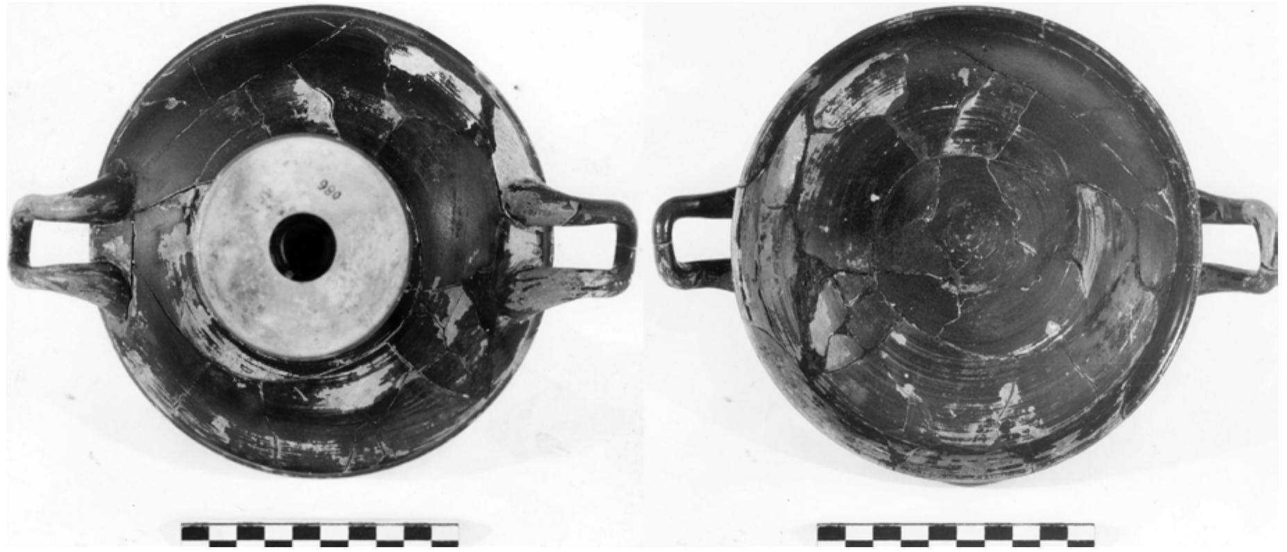 Fig. 70. Black-glazed Droop Cup from Pyre 3. Photo Ephorate of Antiquities of Eastern Attica. 