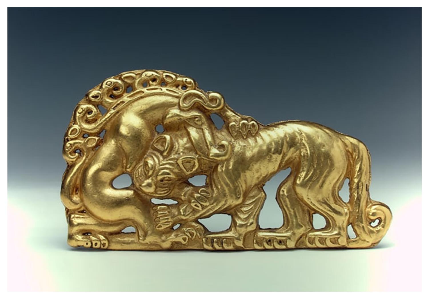 Fig. 2. Plaque. Gold. Siberian Collection of Peter |. (5 to 4° Century ace), Image is used from www.hermiatage- museum.org, courtesy of the State Hermitage Museum, St Petersburg, Russia. 