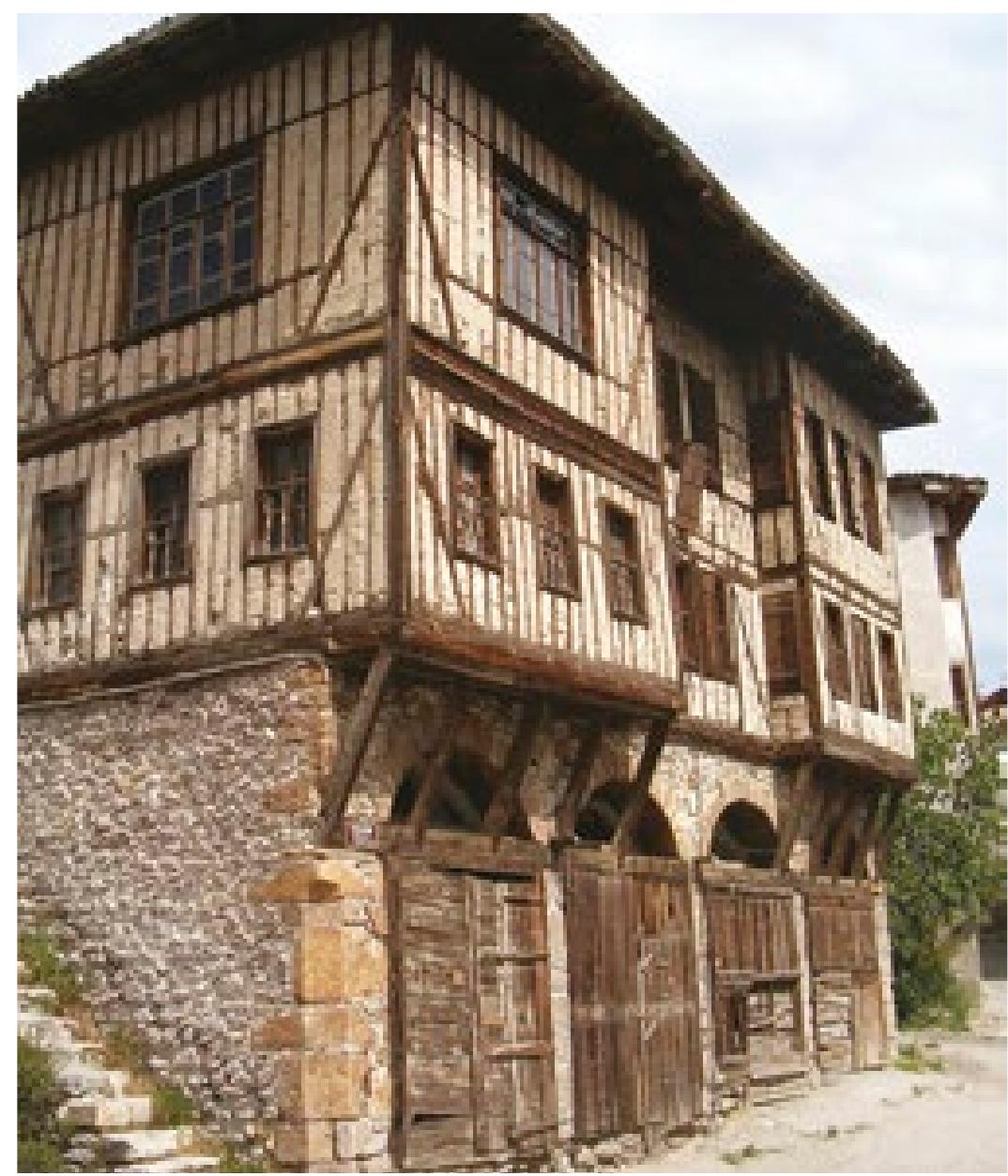 PDF) Versus : heritage for tomorrow : vernacular knowledge for sustainable  architecture, image size:1074x1254