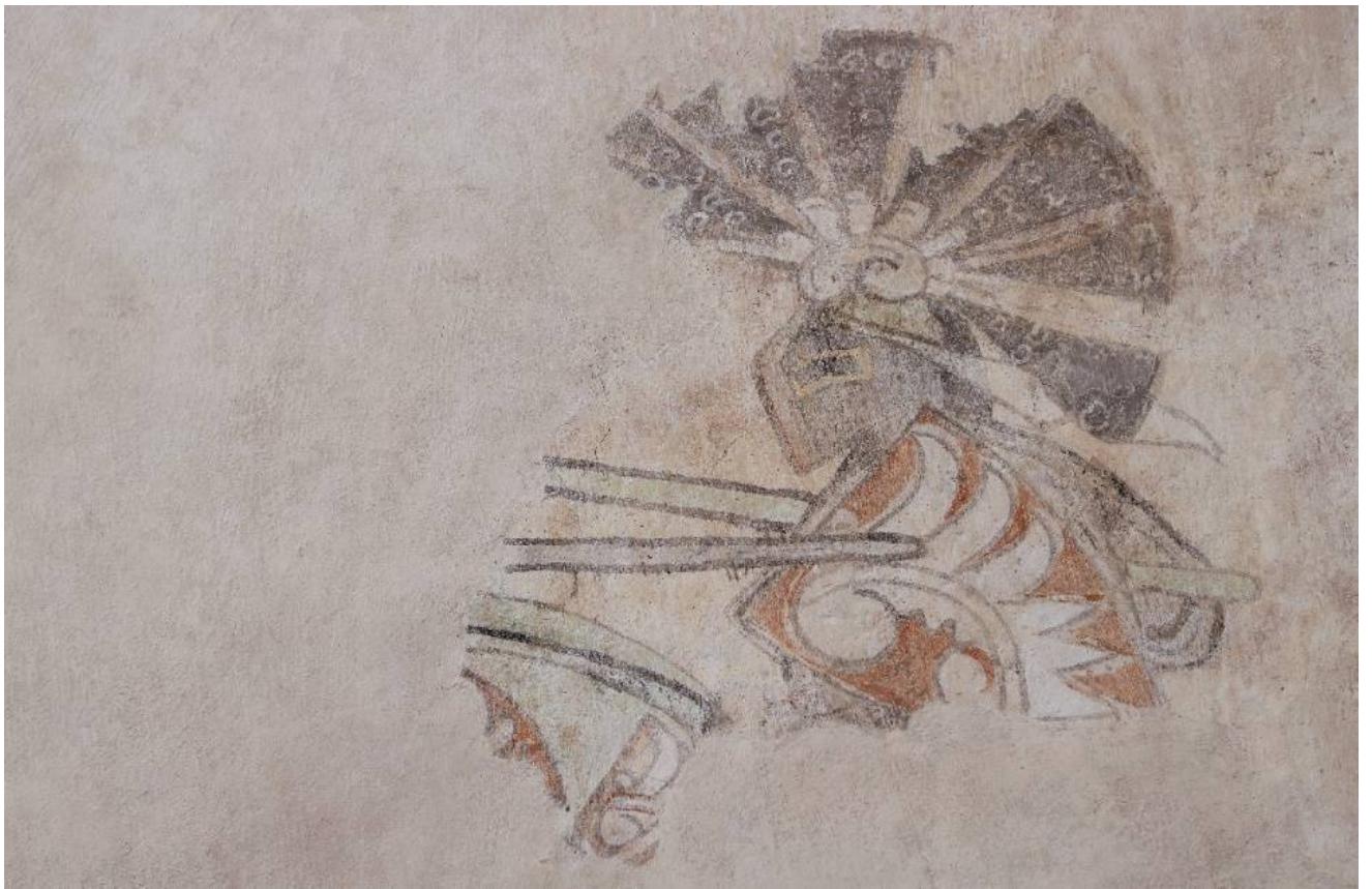 Figure 19. Velké Mezifi¢i, detail of a knight with the coat of arms of the lords of Lomnice on the east wall, first quarter of the 14th century. Photo by FrantiSek Zaruba, the author’s own work. 