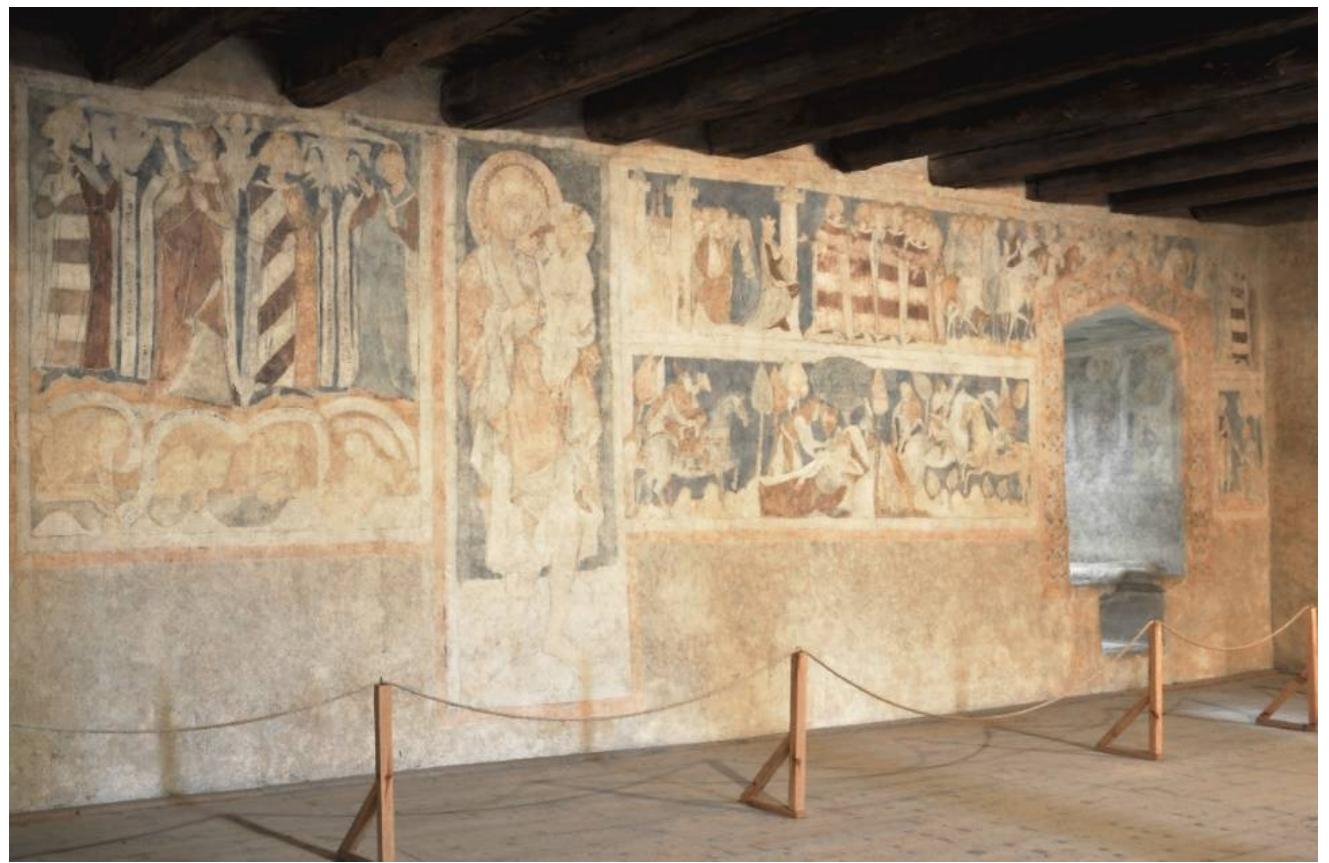 Figure 24. Siedlecin, ducal tower, Great Hall. Paintings on the southern wall. First half of the 14th century. Photo by Przemystaw Nocun, the author’s own work. 