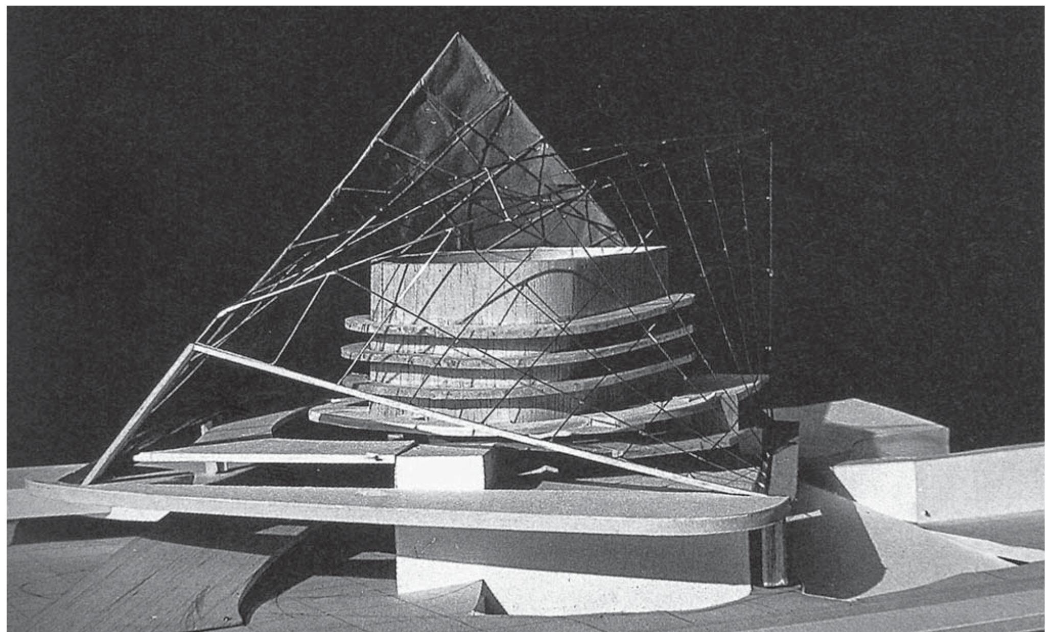 15/ Iannis Xenakis, progetto per la Citta della Musica a Parigi (1984), plastico (I. Xenakis, Musique de l’architecture ..., c?t.,  p. 275). 15/ Iannis Xenakis, project for the Cité de la Musique in Paris (1984), model (I. XENnakis, Musique de l’architecture ..., cat., p.  275). 